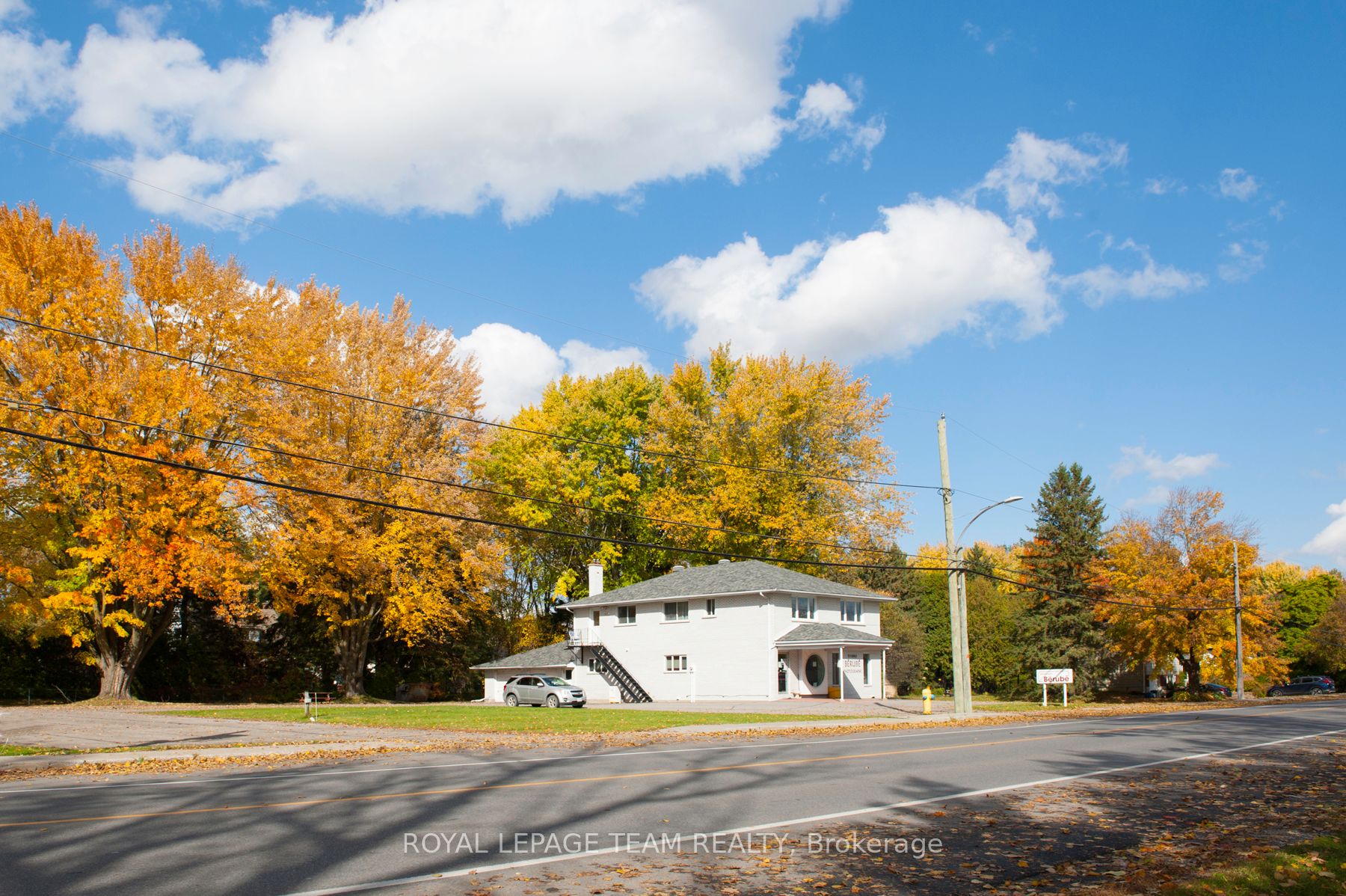 277 Castor Street Property Photo 8