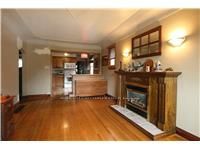 35 Barons Avenue S Property Photo 7