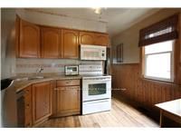 35 Barons Avenue S Property Photo 8
