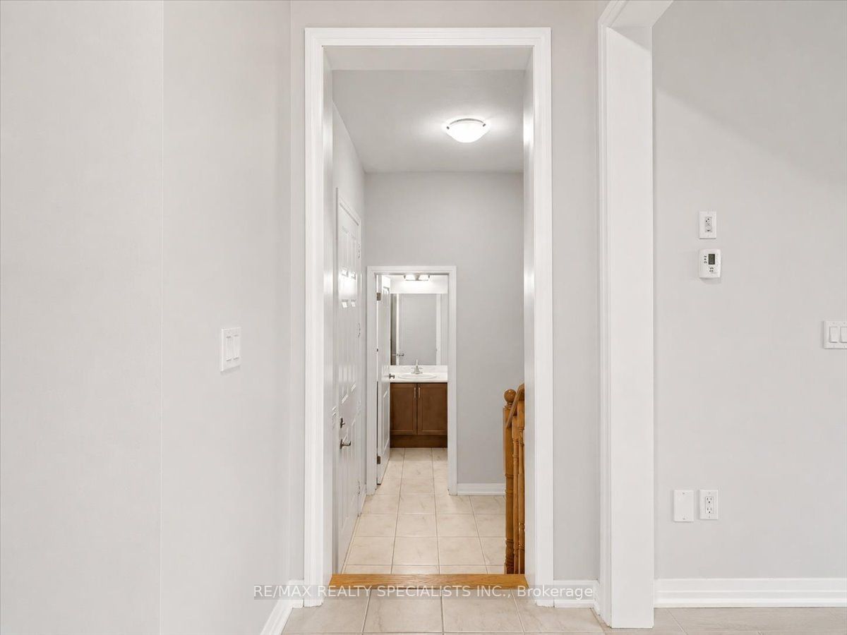 169 Silverwood Crescent Property Photo 14