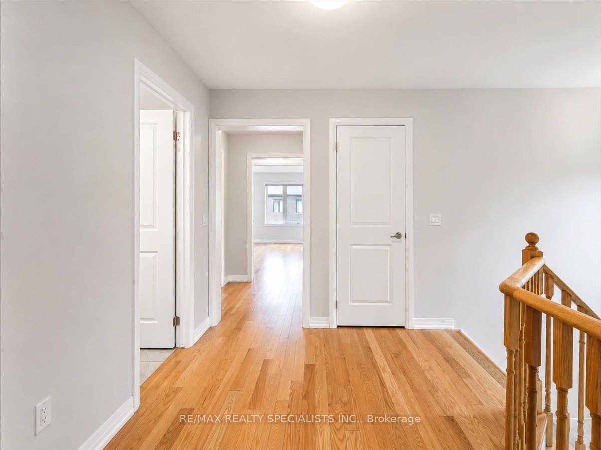 169 Silverwood Crescent Property Photo 22