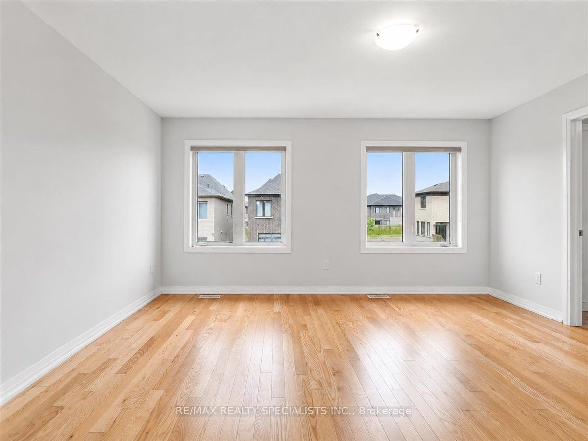 169 Silverwood Crescent Property Photo 26