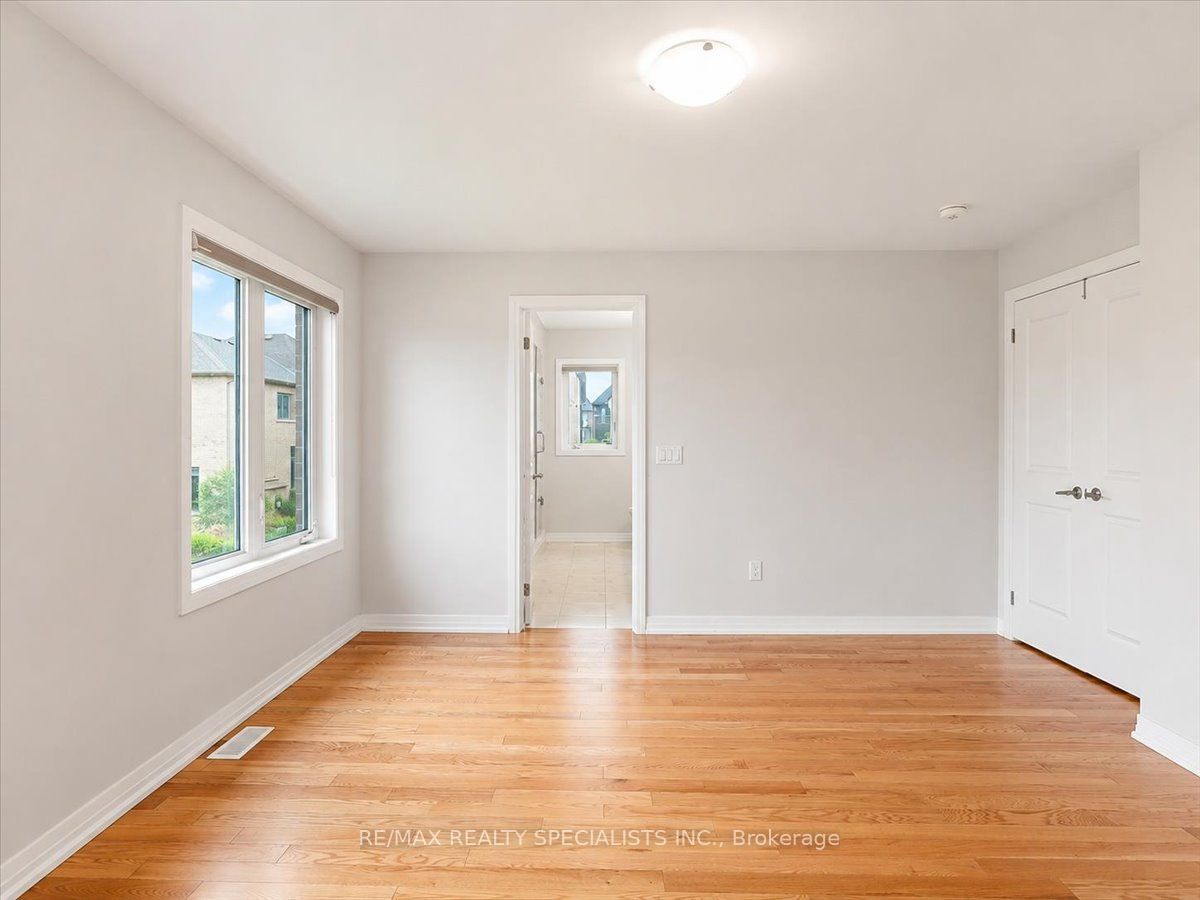 169 Silverwood Crescent Property Photo 27