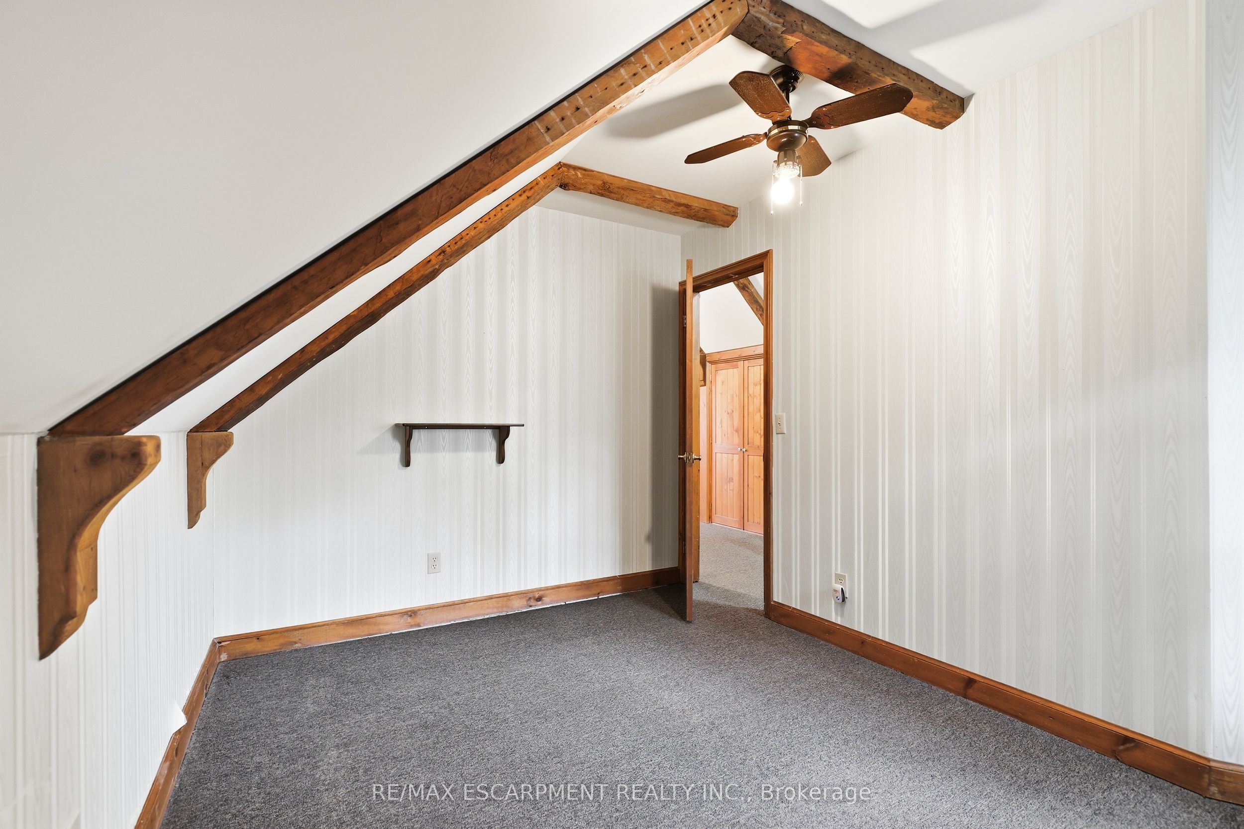 142 Griffin Street S Property Photo 25