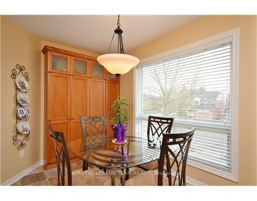 287 Knudson Drive Property Photo 6