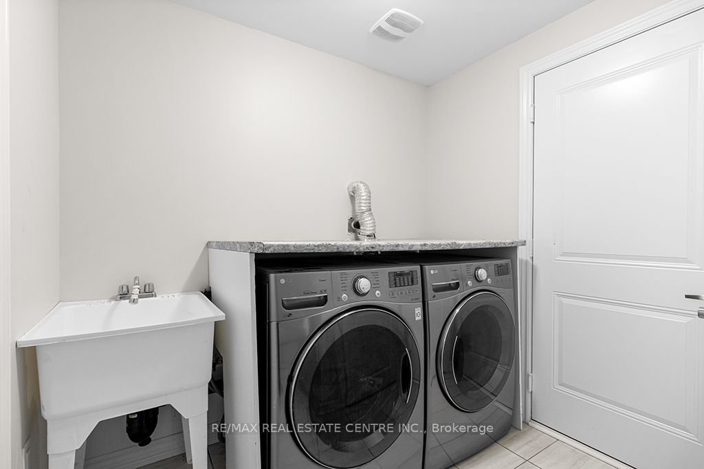 105 Werry Avenue Property Photo 22