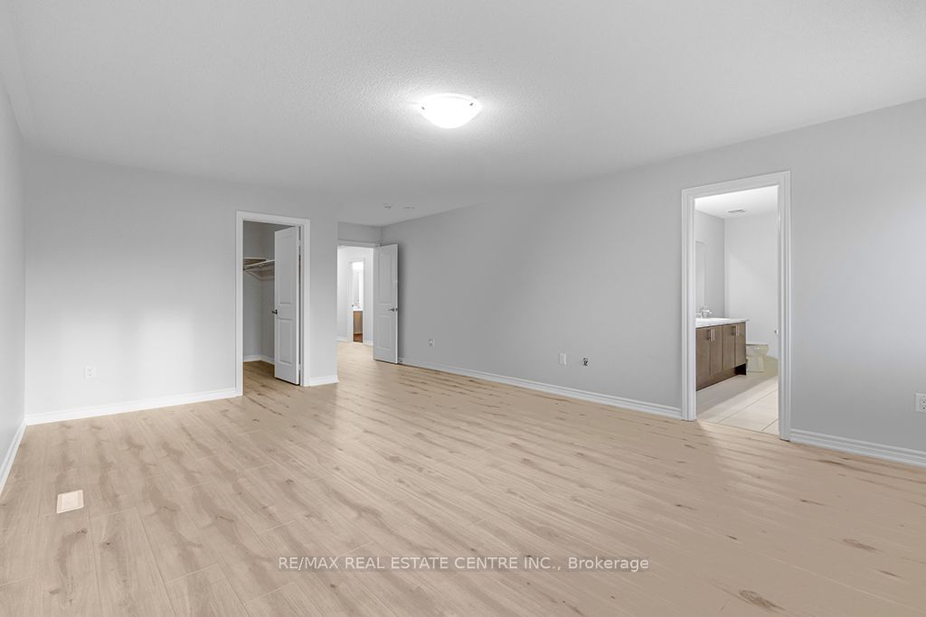 105 Werry Avenue Property Photo 28