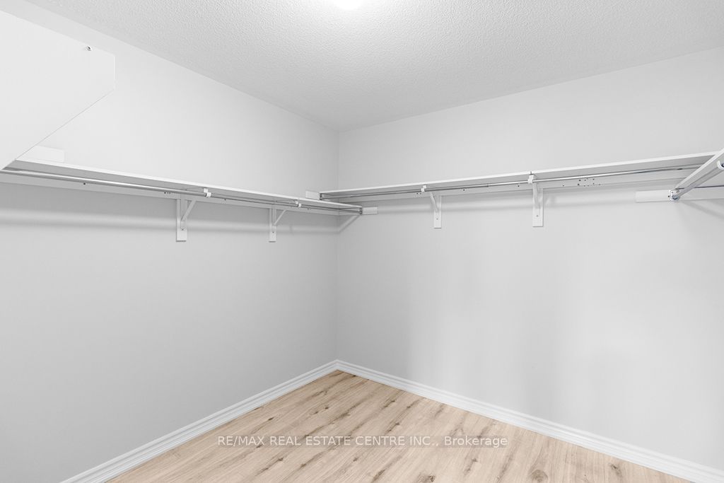 105 Werry Avenue Property Photo 33