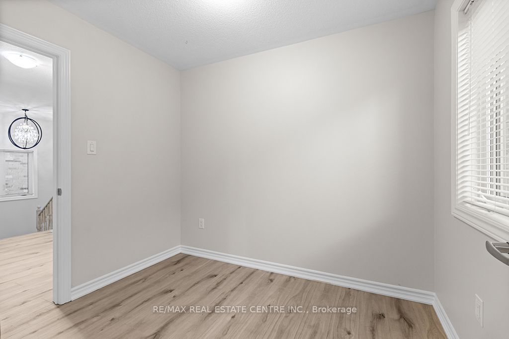 105 Werry Avenue Property Photo 35
