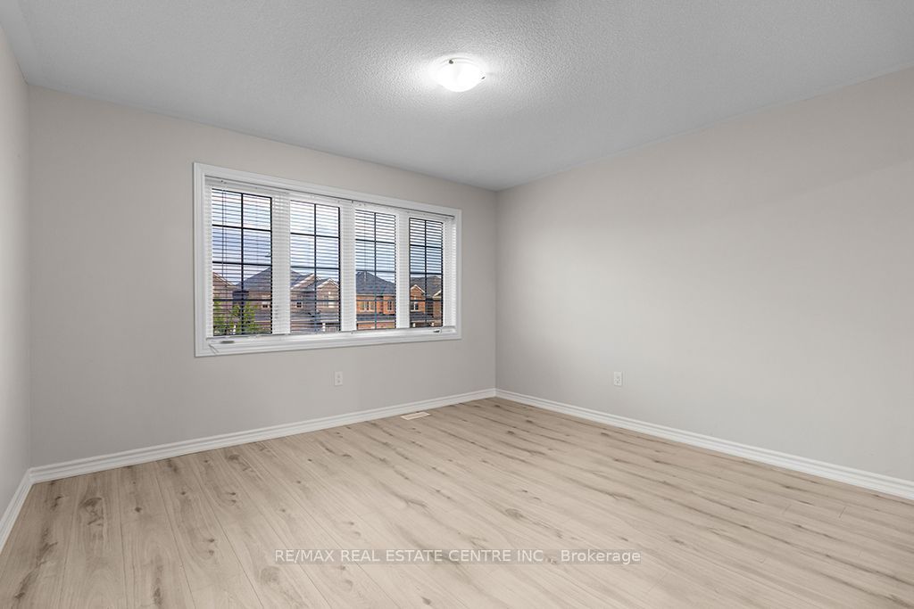 105 Werry Avenue Property Photo 37