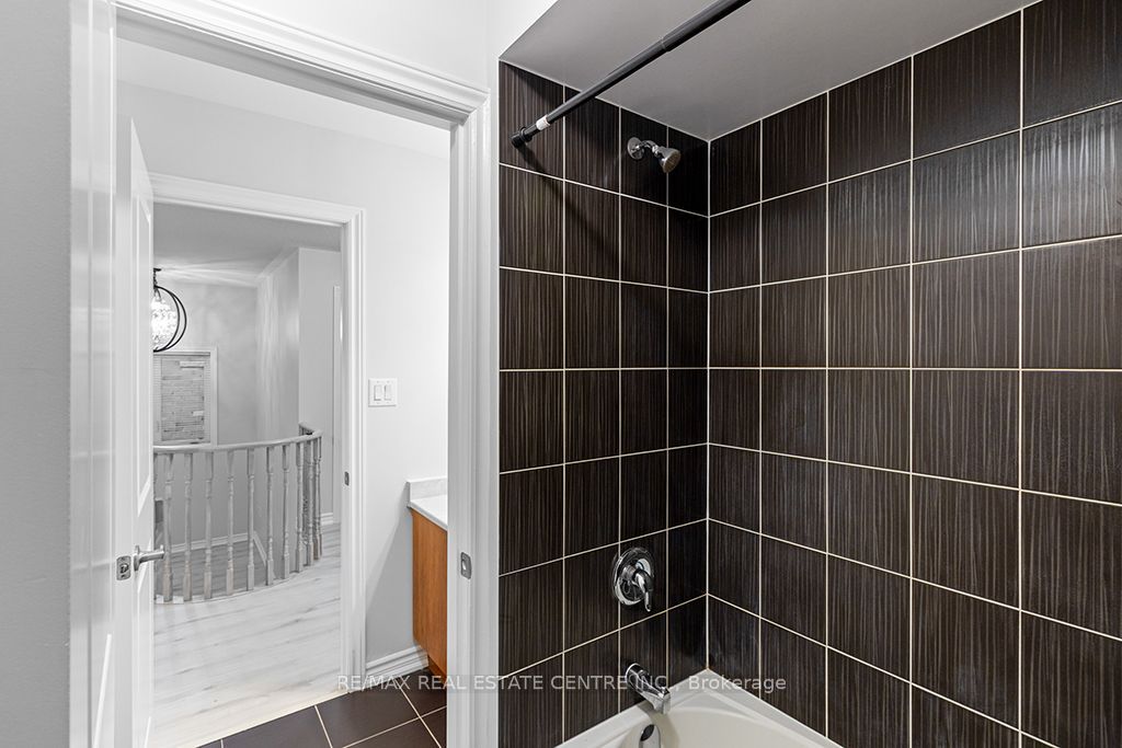 105 Werry Avenue Property Photo 40