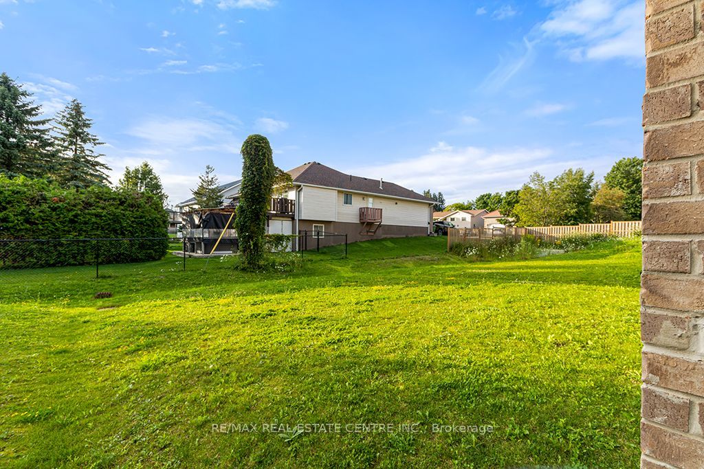 105 Werry Avenue Property Photo 41