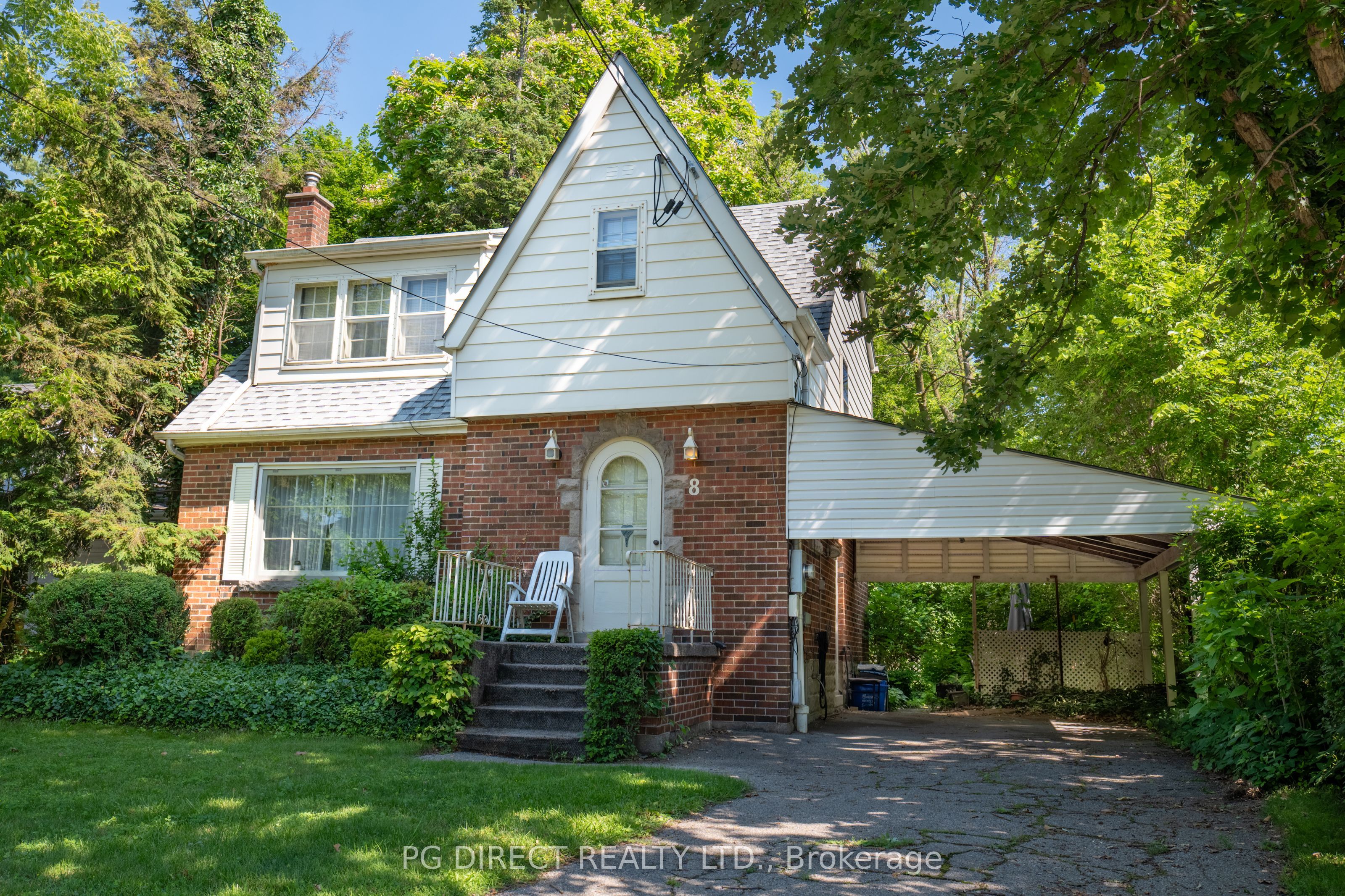 8 Sanders Boulevard Property Photo 1