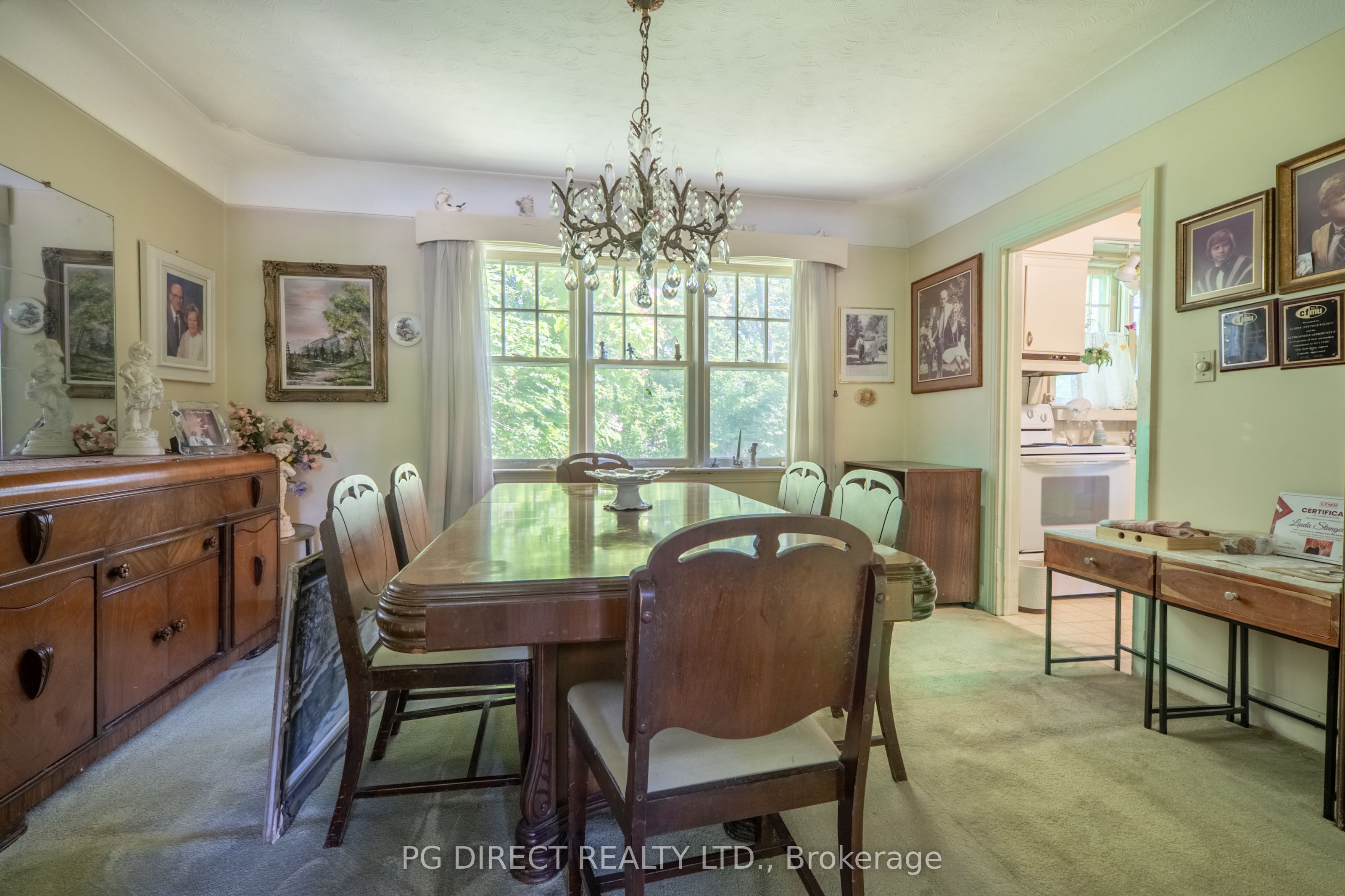 8 Sanders Boulevard Property Photo 10