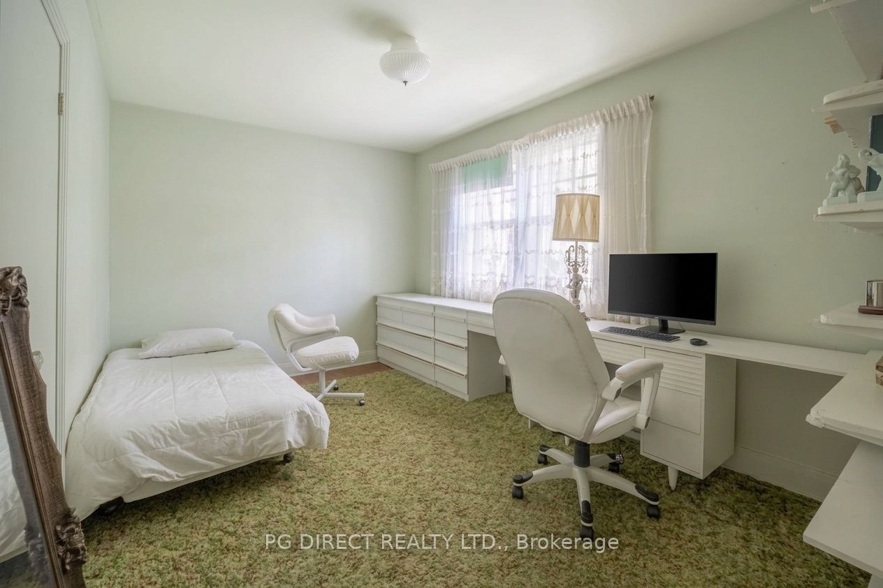 8 Sanders Boulevard Property Photo 16