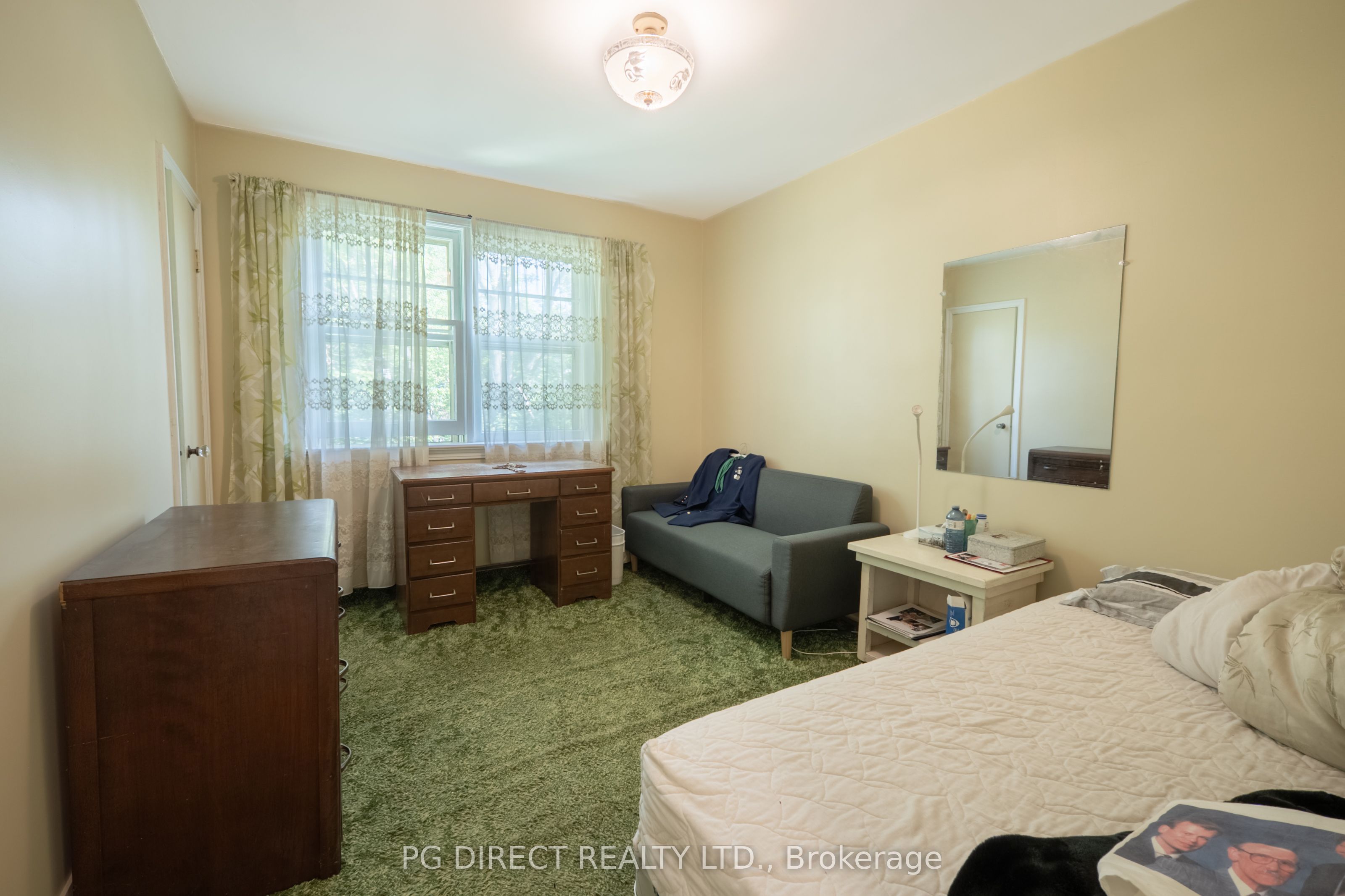 8 Sanders Boulevard Property Photo 17