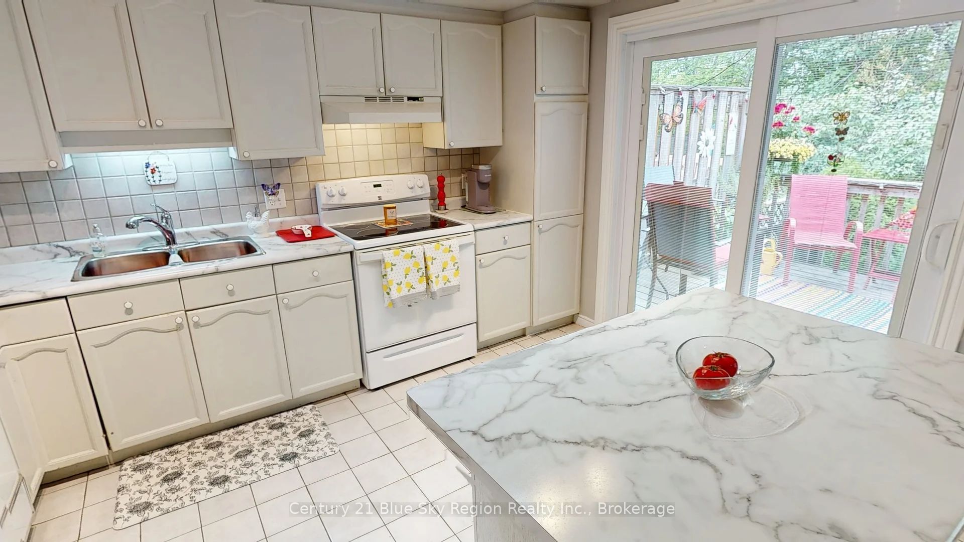 634 Tackaberry Drive Property Photo 8