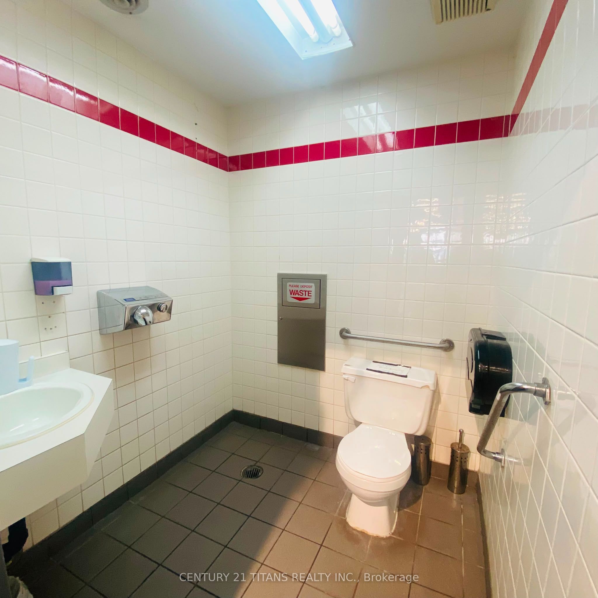 425 St Clair Street 2 Property Photo 11