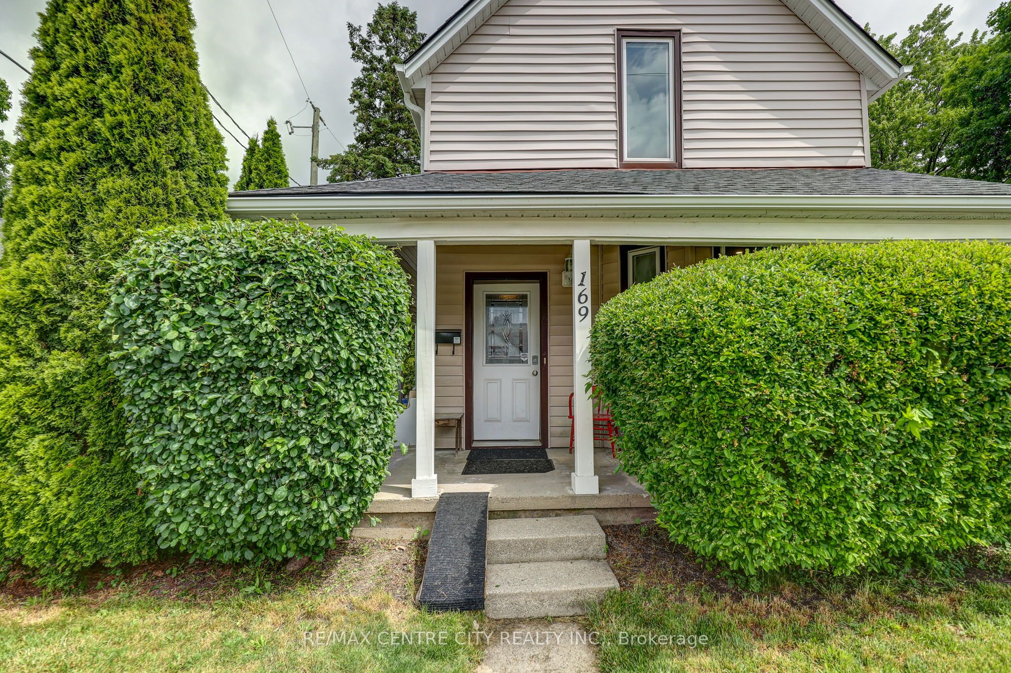 169 Wellington Street Property Photo 8