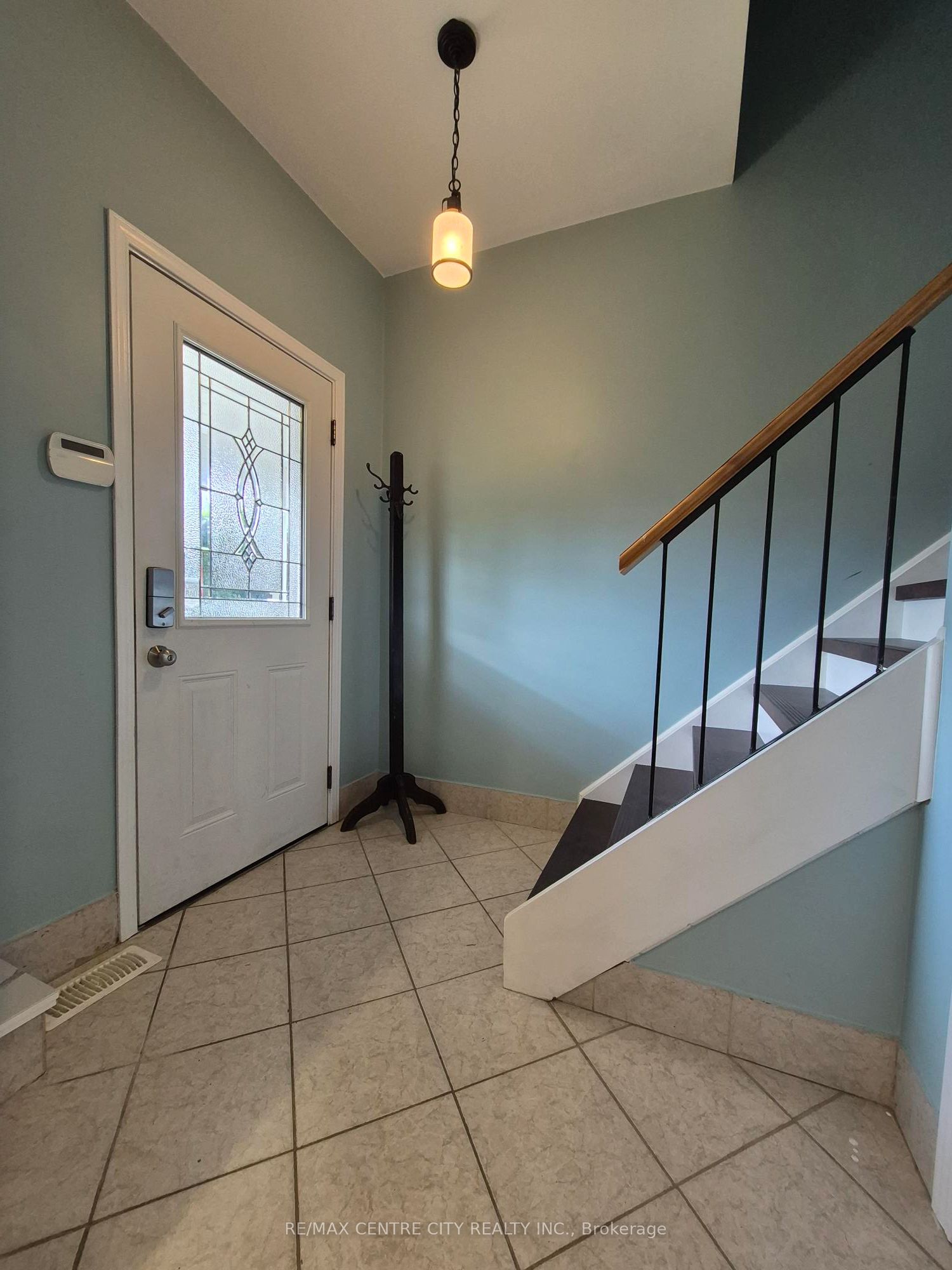 169 Wellington Street Property Photo 11
