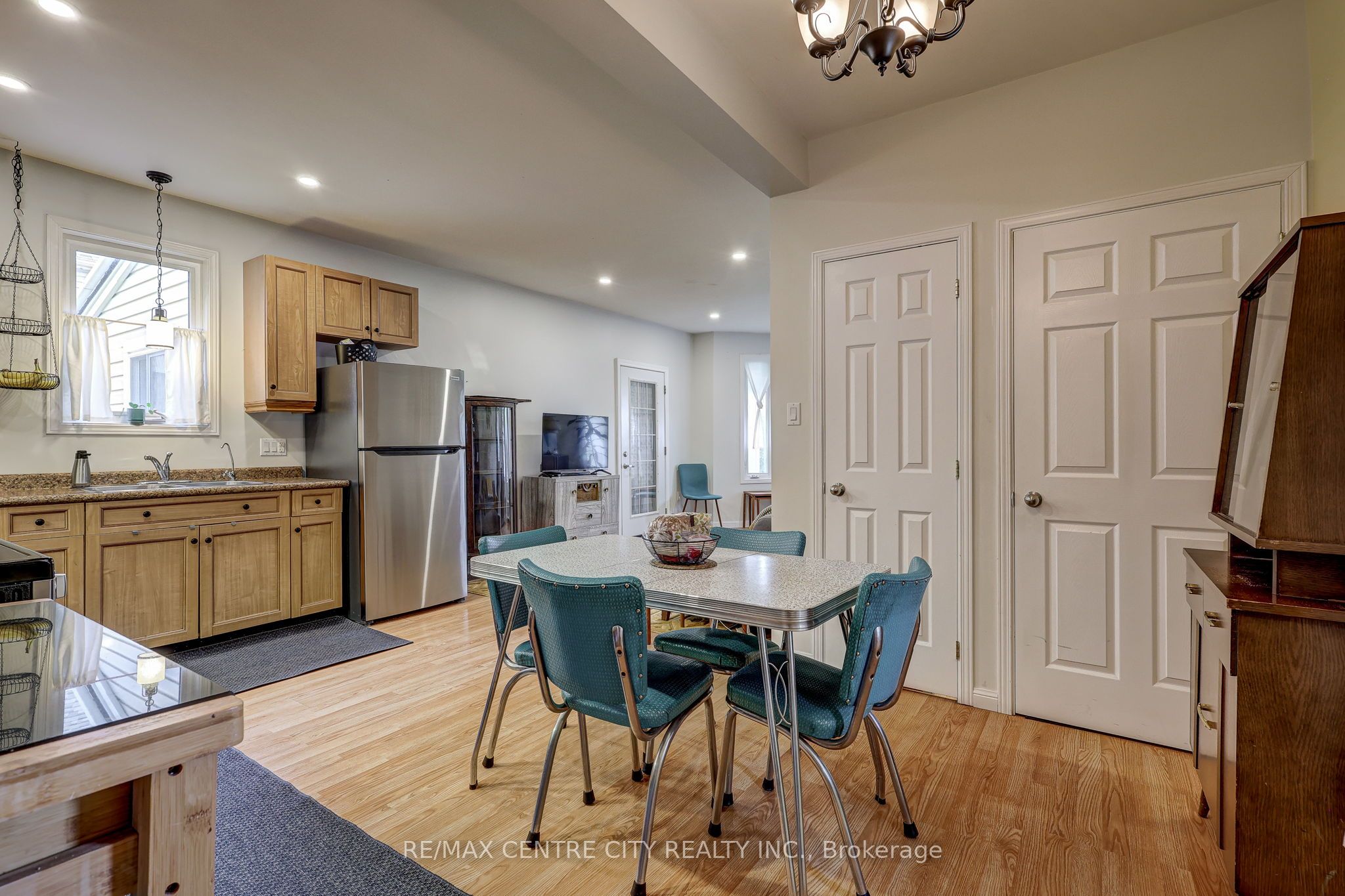 169 Wellington Street Property Photo 20