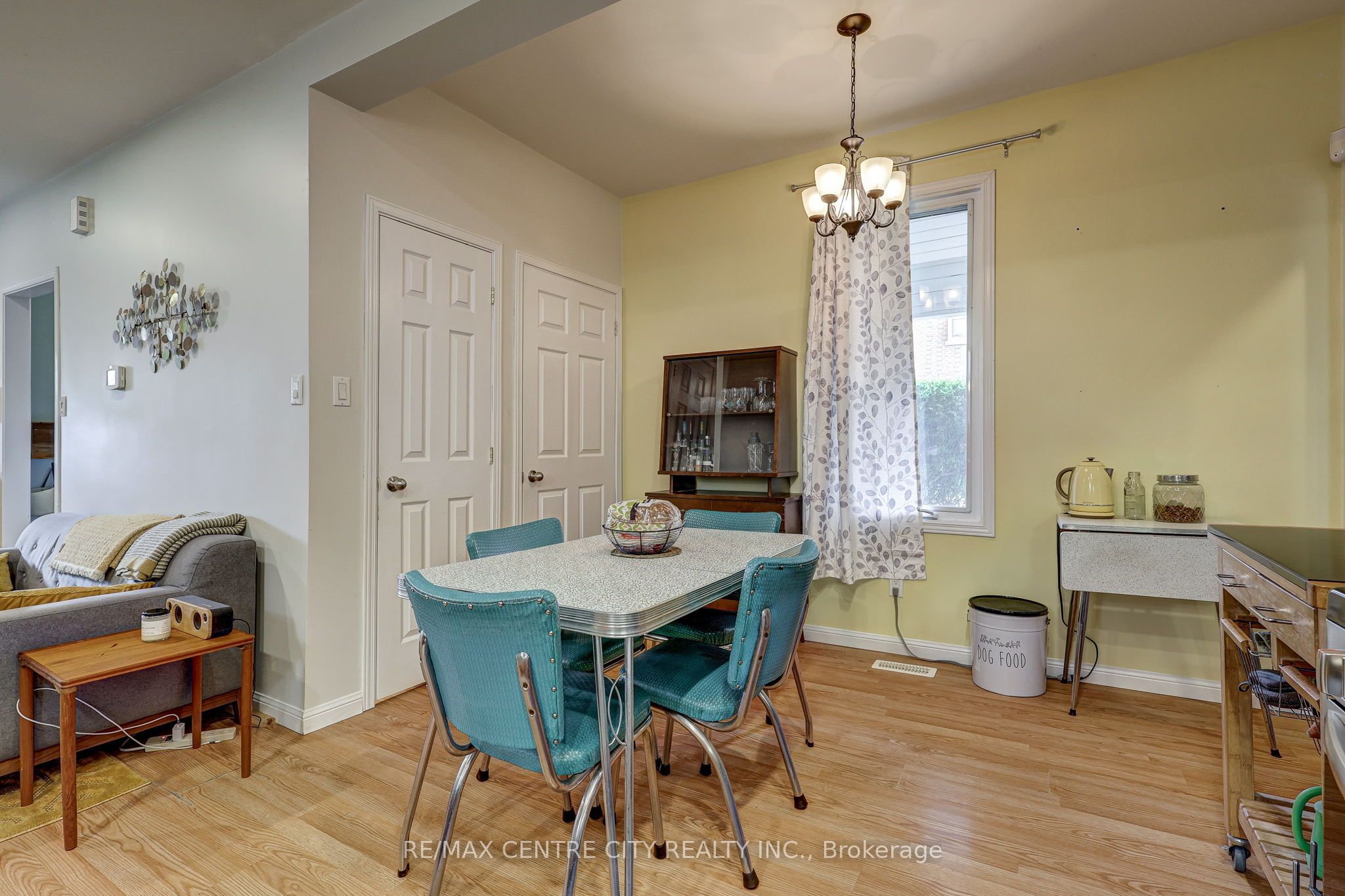 169 Wellington Street Property Photo 27