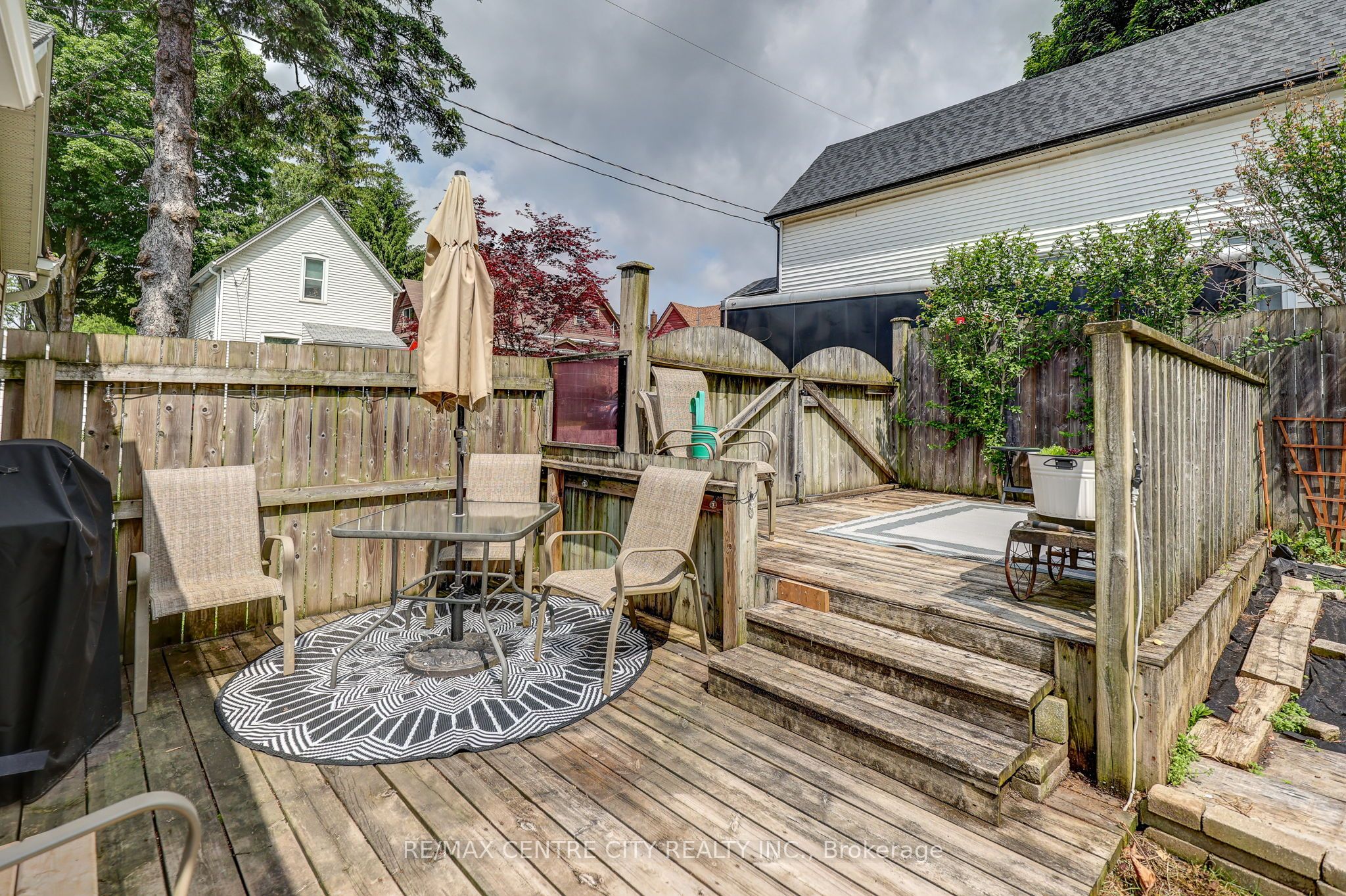 169 Wellington Street Property Photo 45