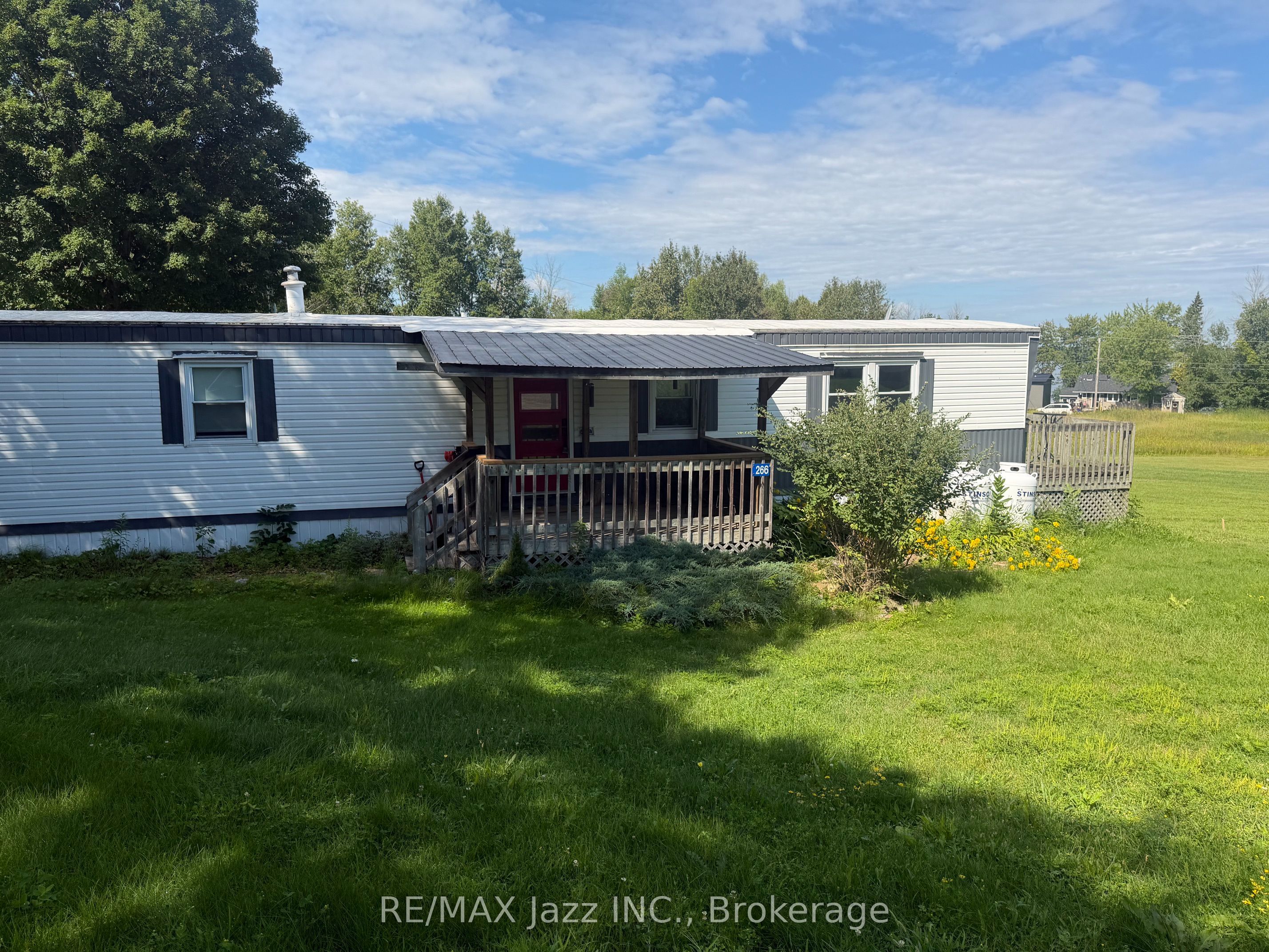 266 Hillview Road Property Photo 3