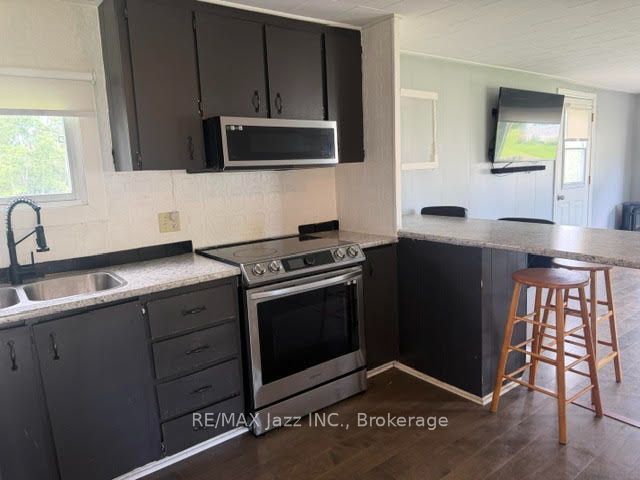 266 Hillview Road Property Photo 5