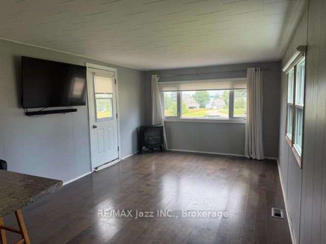 266 Hillview Road Property Photo 8