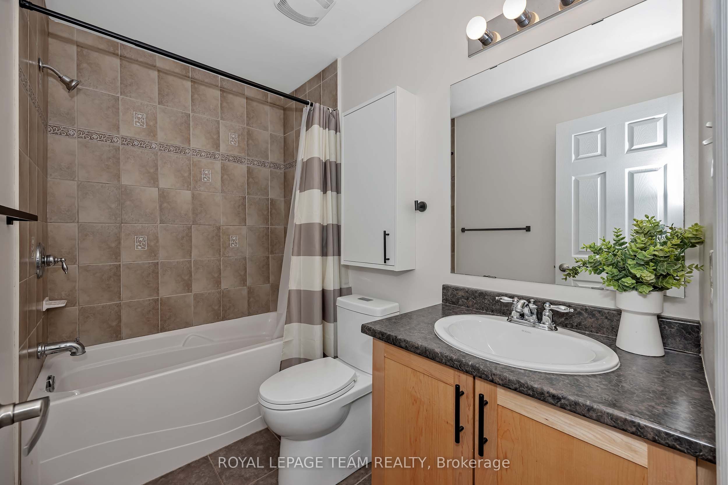 2555 Waterlilly Way Property Photo 29