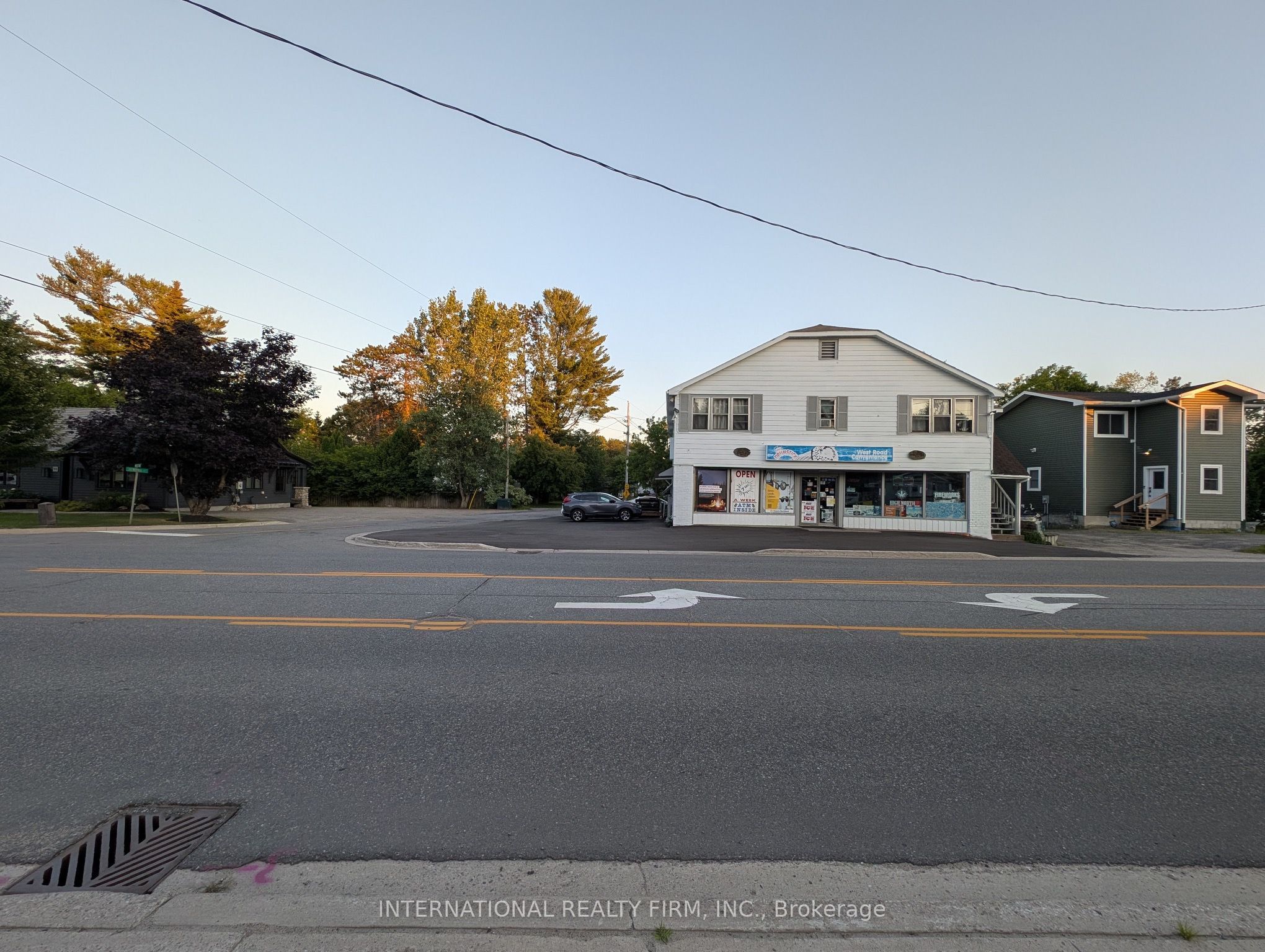 93 West Road Property Photo 1