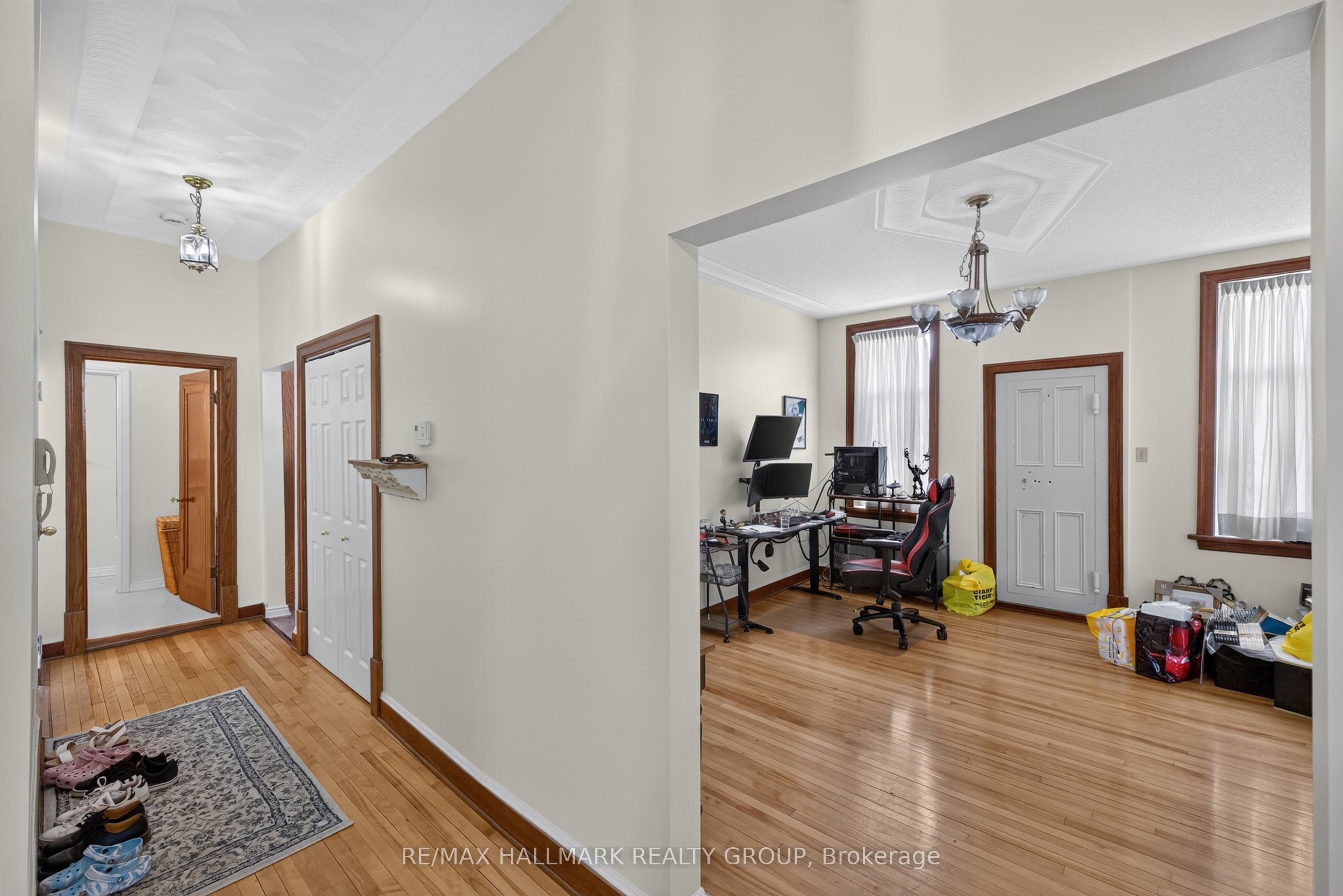 100 John Street N Property Photo 25