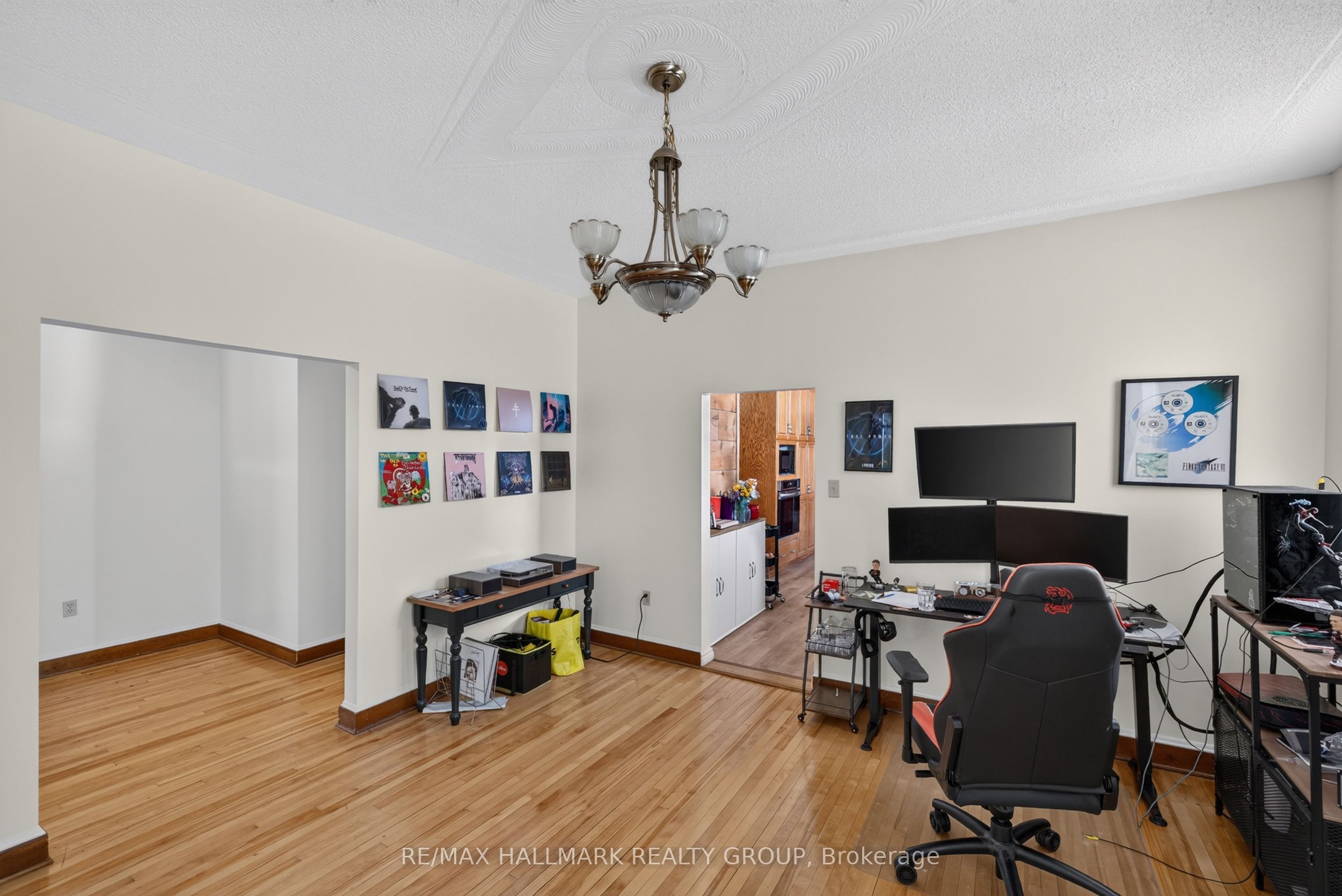 100 John Street N Property Photo 29