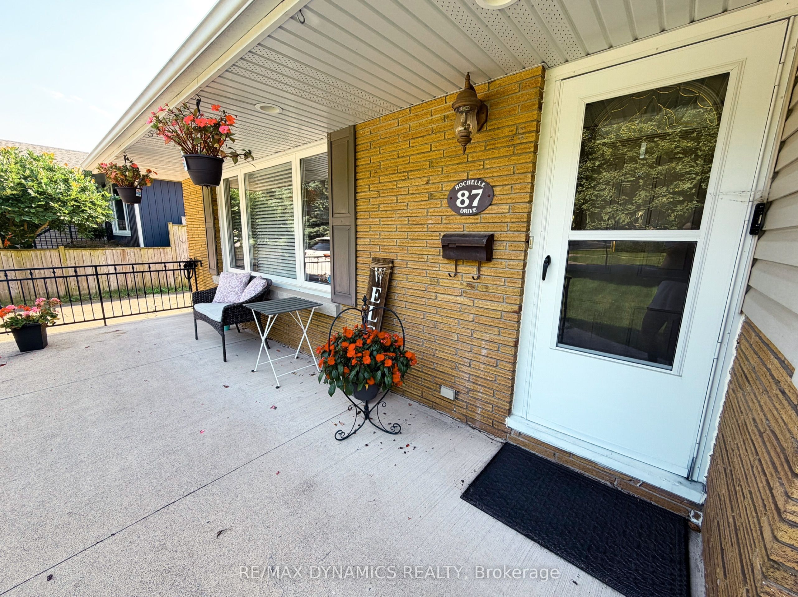 87 Rochelle Drive Property Photo 5