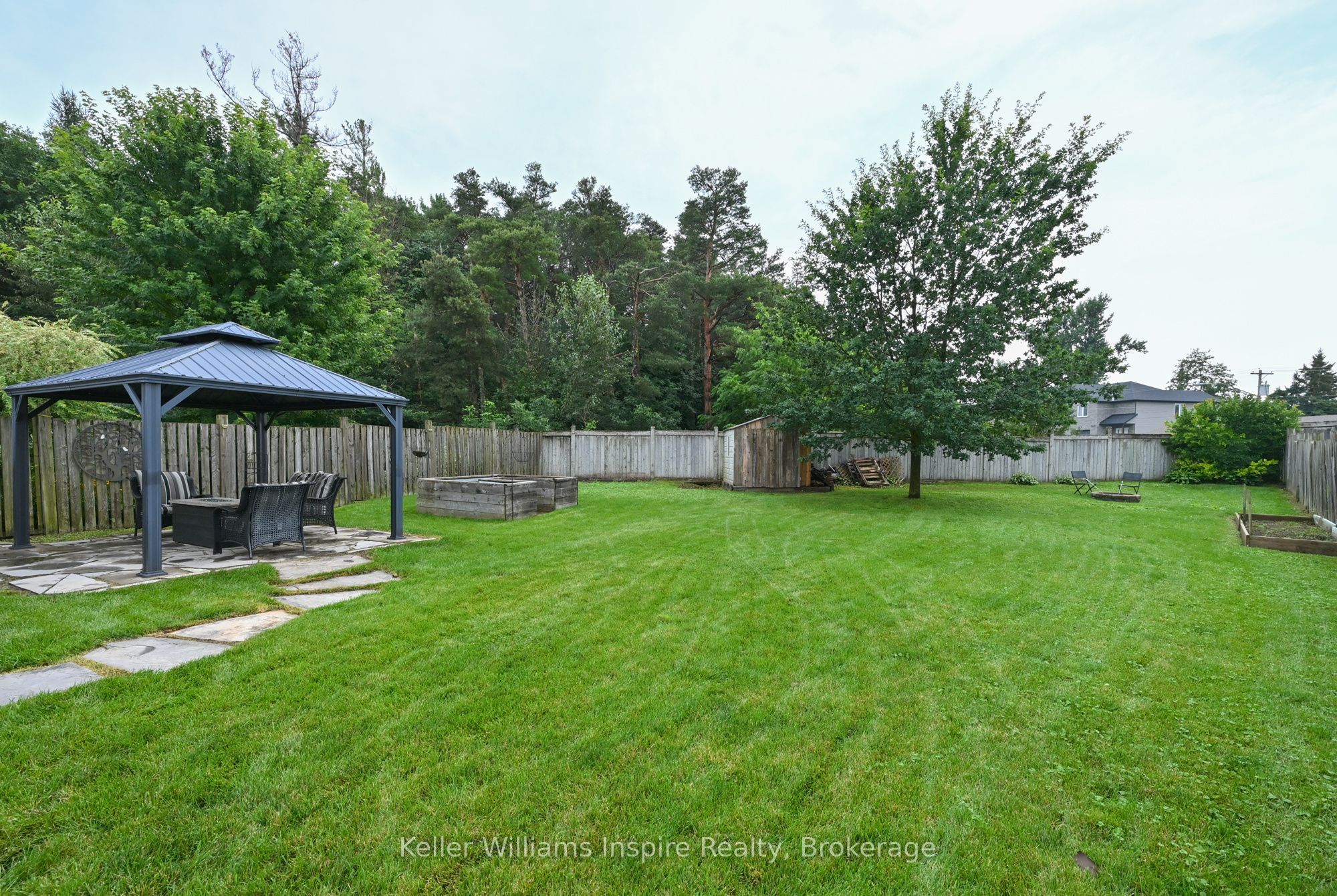 352 Orvis Crescent Property Photo 5