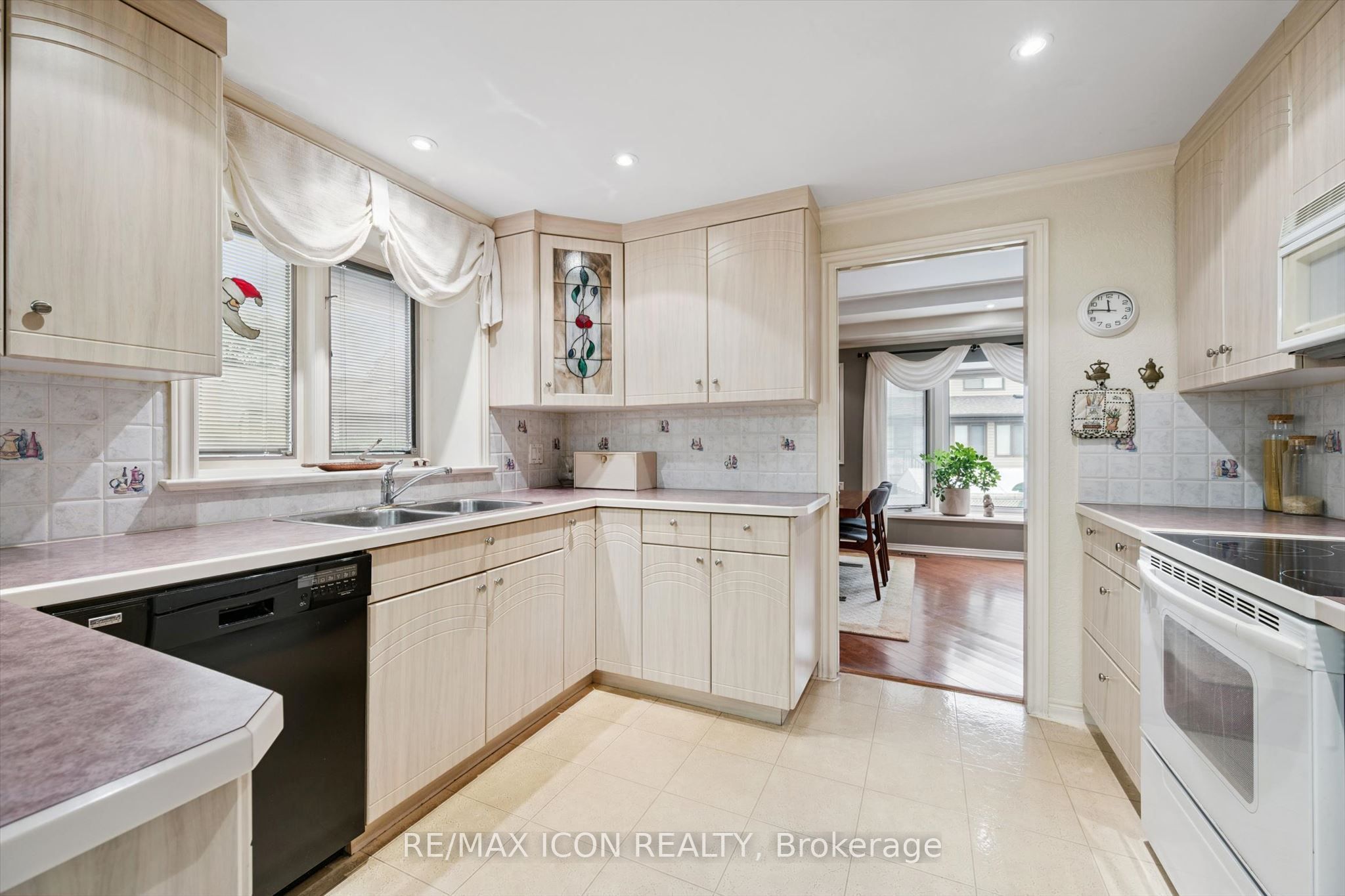 30 Shuh Avenue Property Photo 14