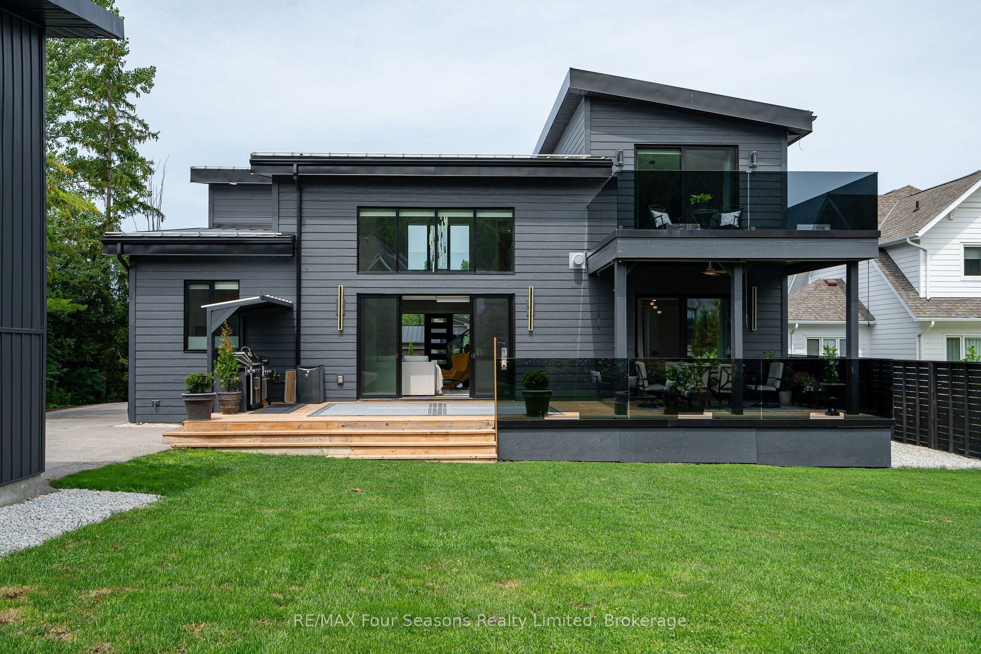 118 Barton Boulevard Property Photo 3
