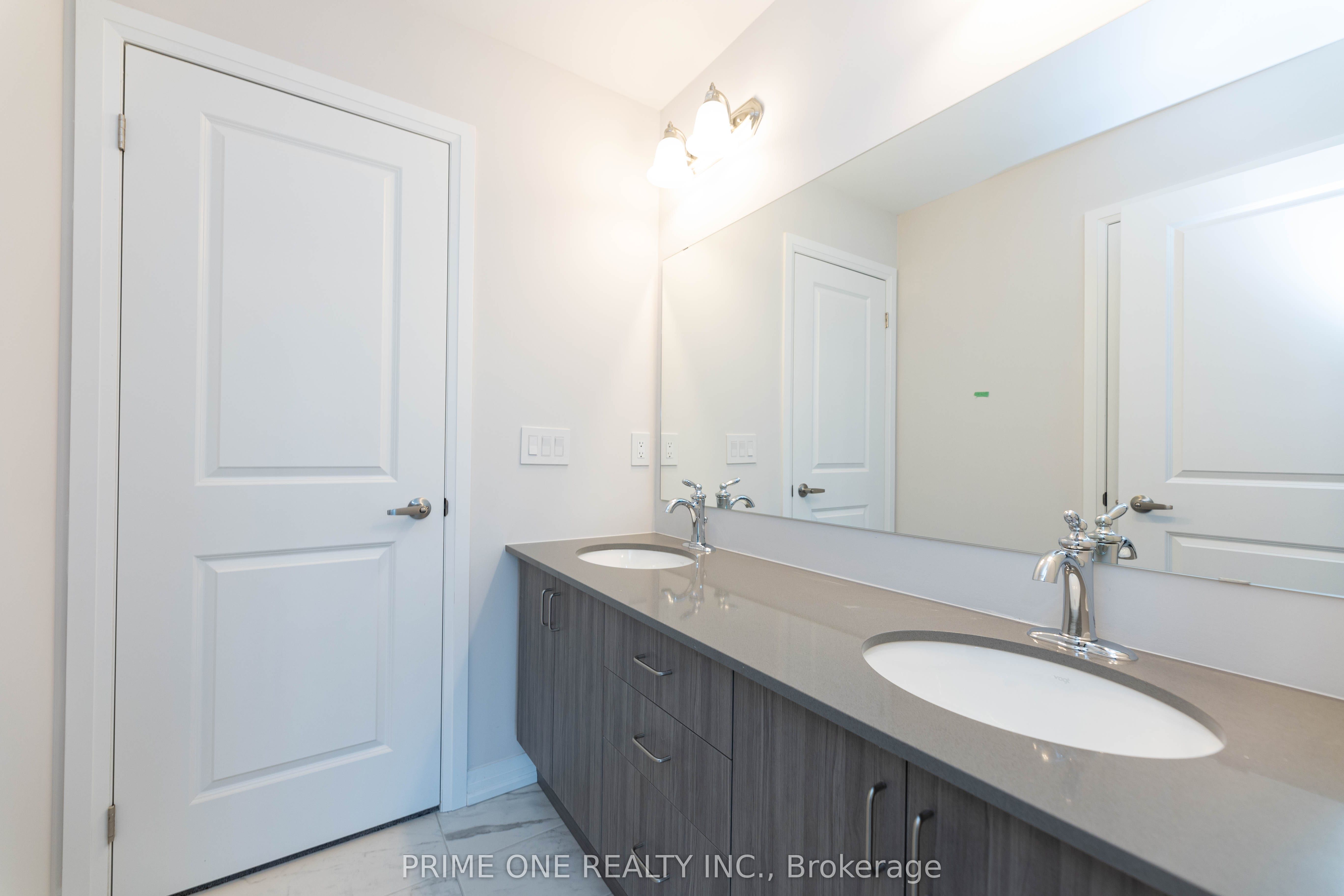 136 Blacklock Street Property Photo 33