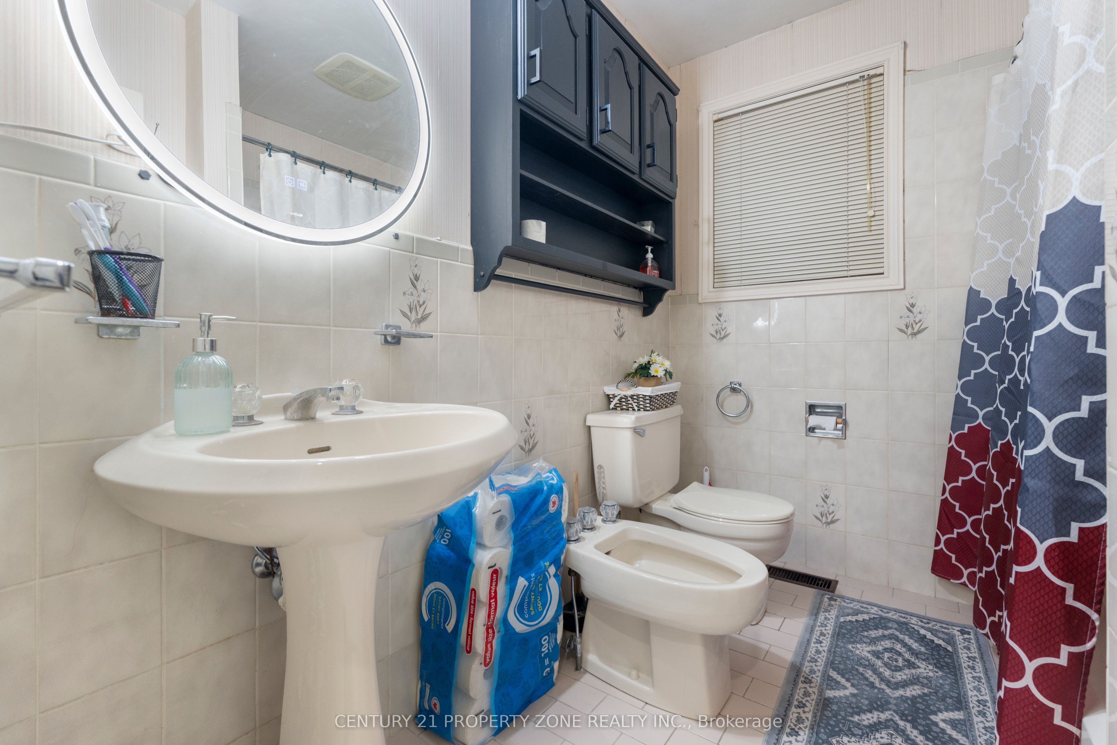 37 Laurentian Drive S Property Photo 15