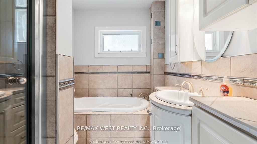 959 Westminster Boulevard Property Photo 20