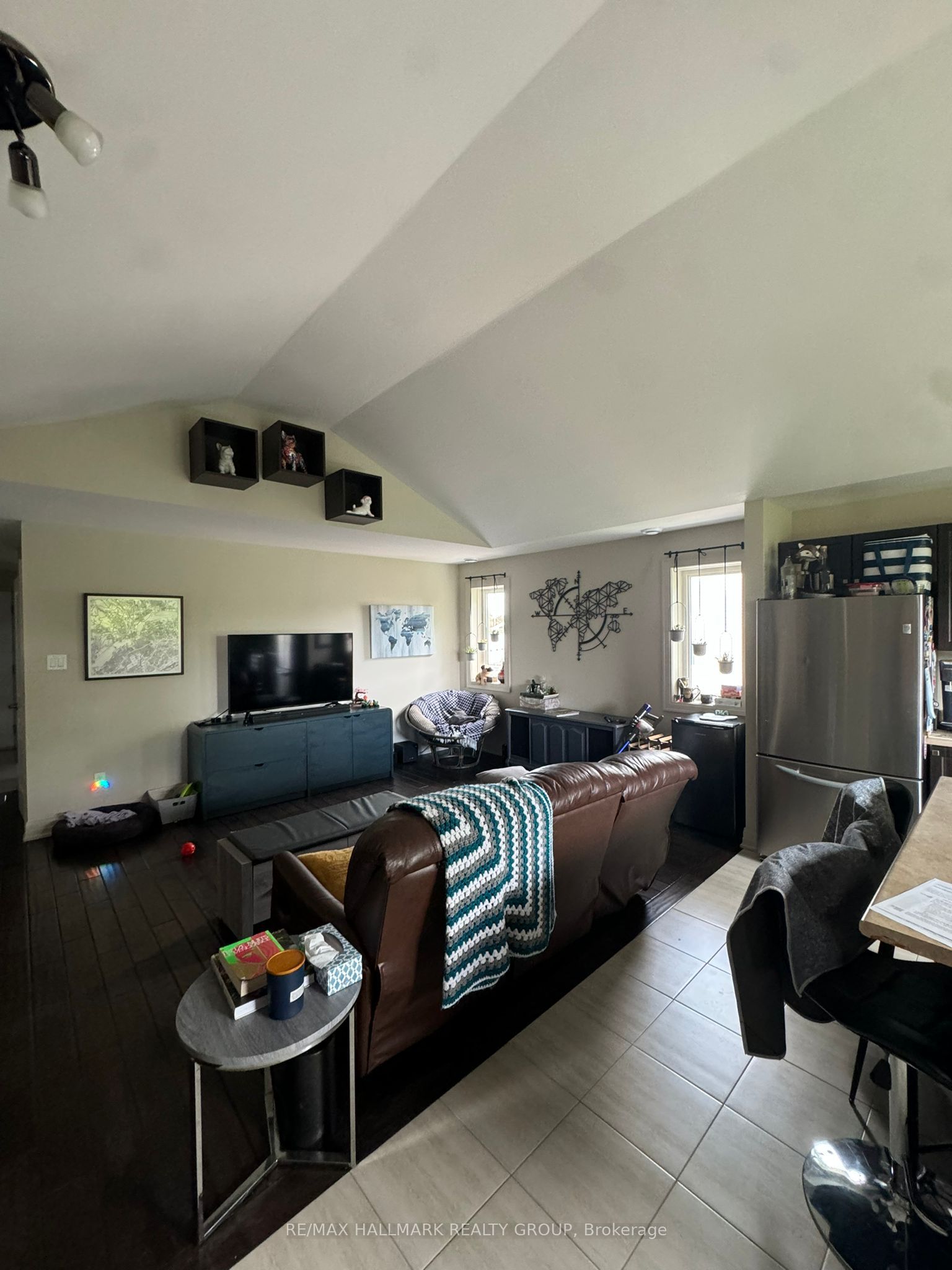 138 Lees Avenue 2 Property Photo 2