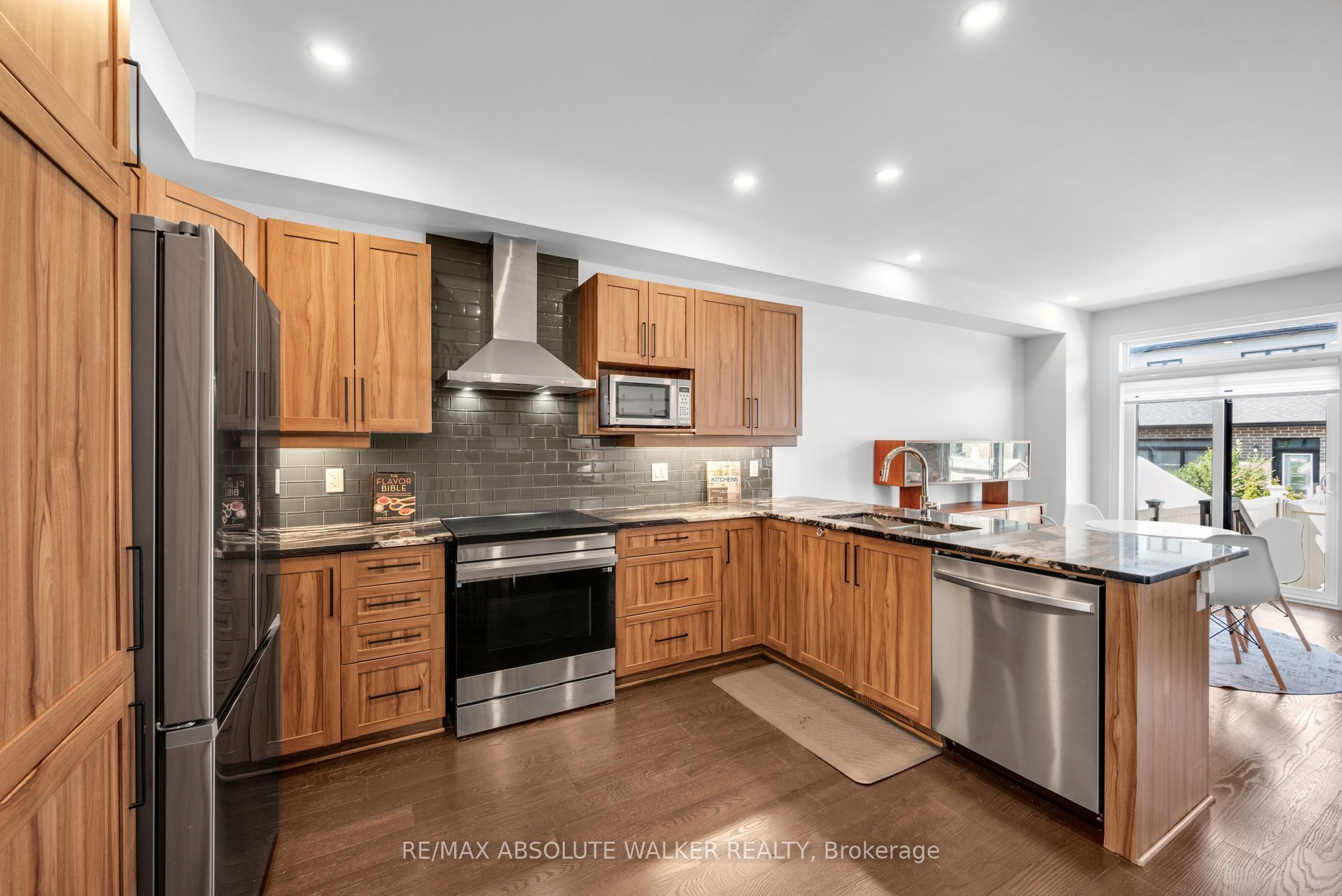 323 Lysander Place Property Photo 7