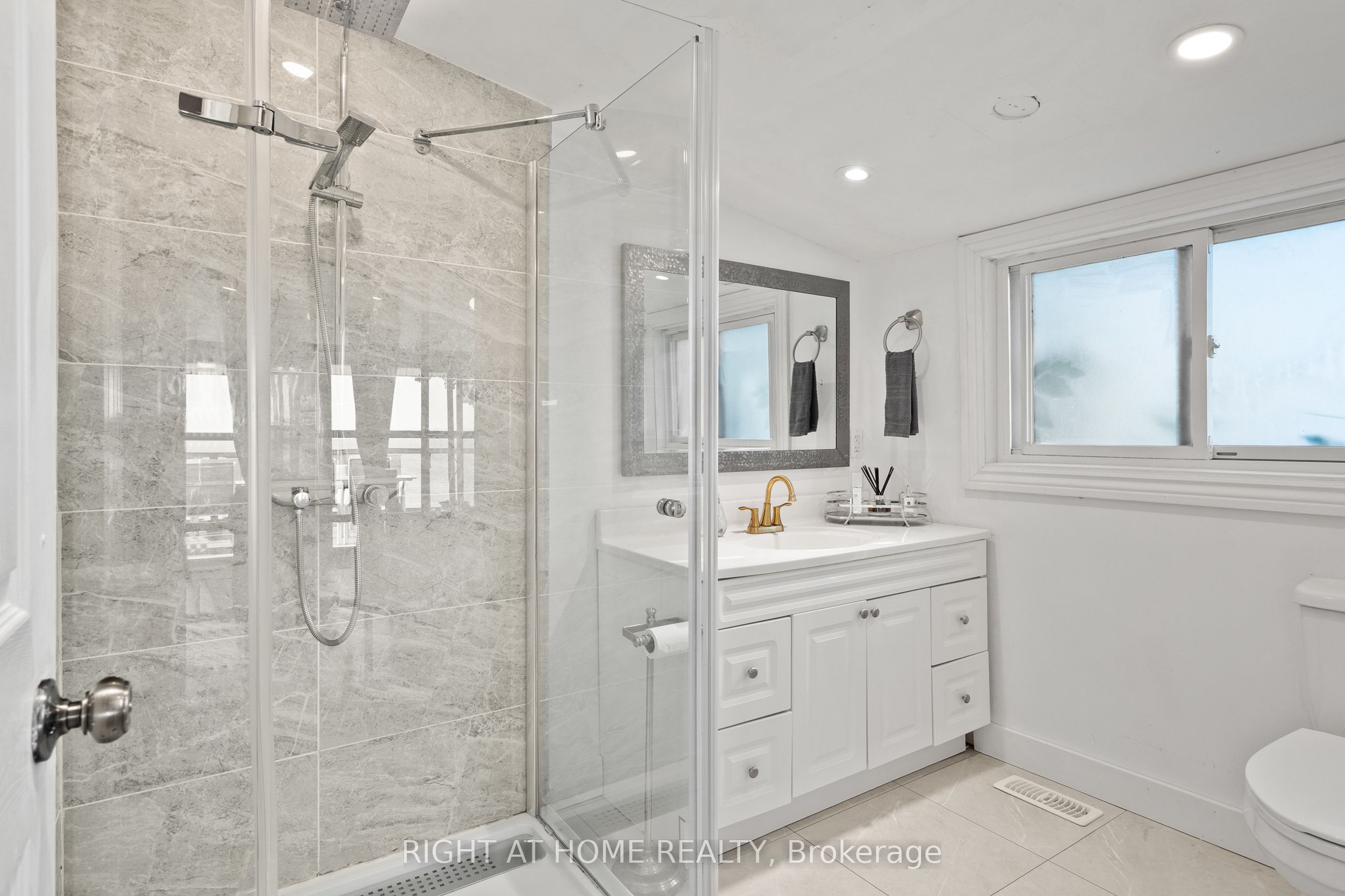71 Lighthouse Dr Drive Property Photo 12