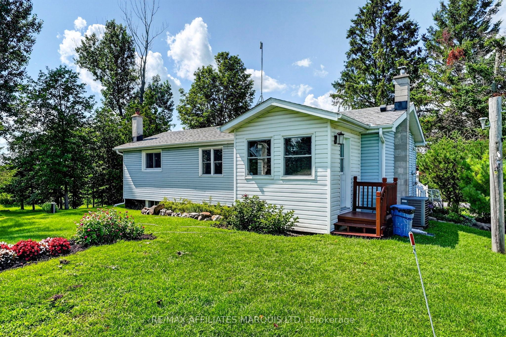 15964 Rush City Road Property Photo 1
