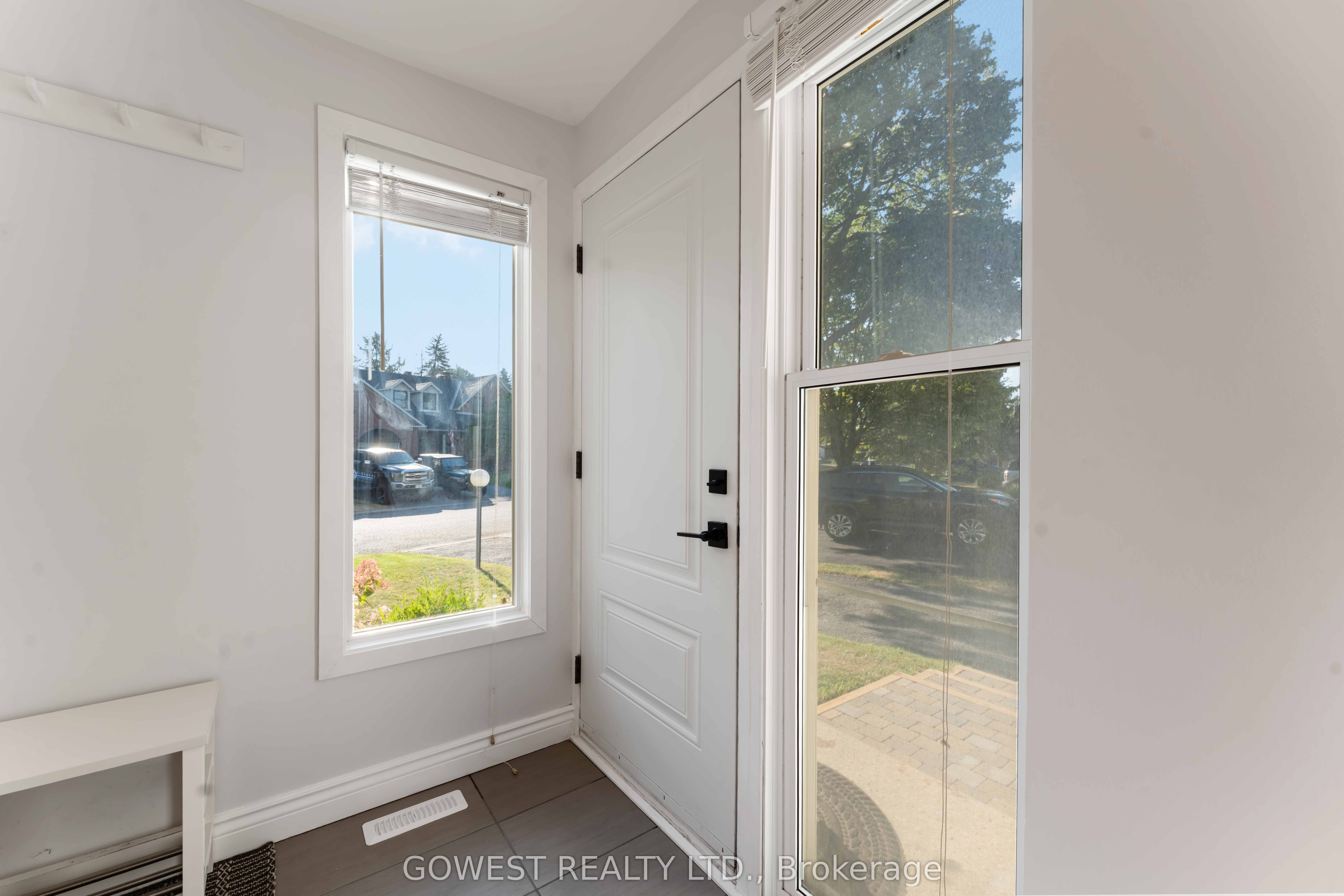 94 Fieldgate Drive Property Photo 4