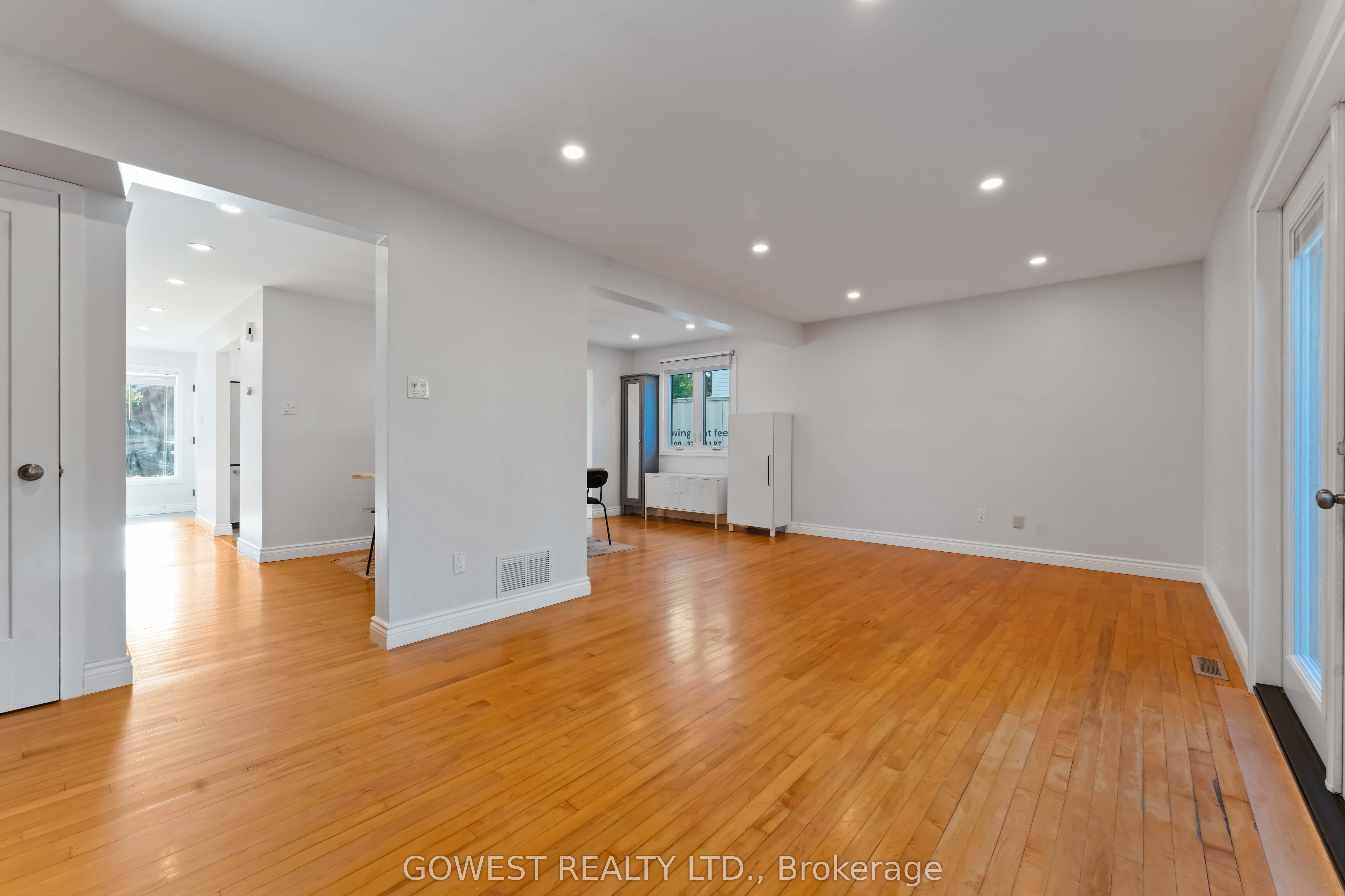 94 Fieldgate Drive Property Photo 7