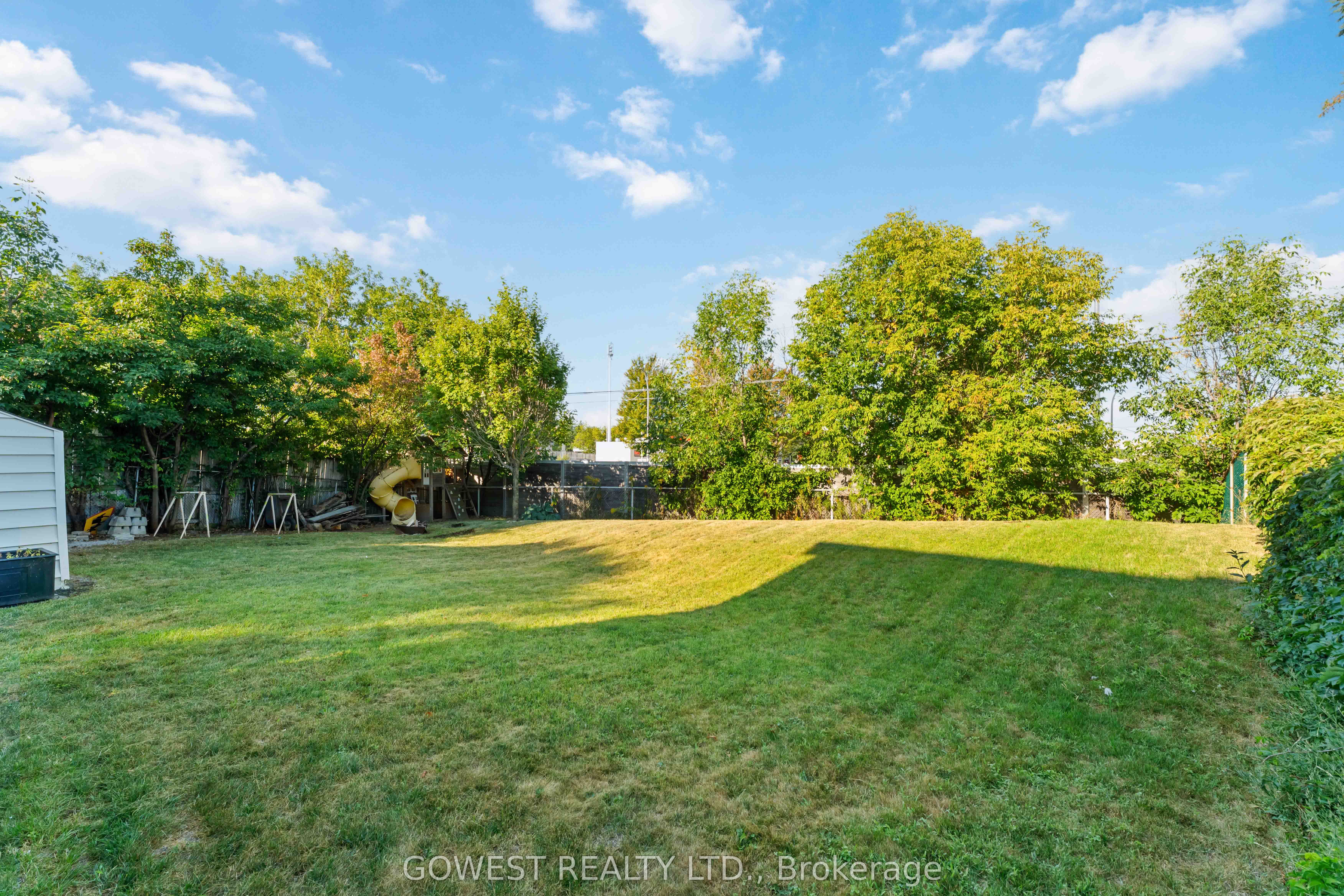 94 Fieldgate Drive Property Photo 29