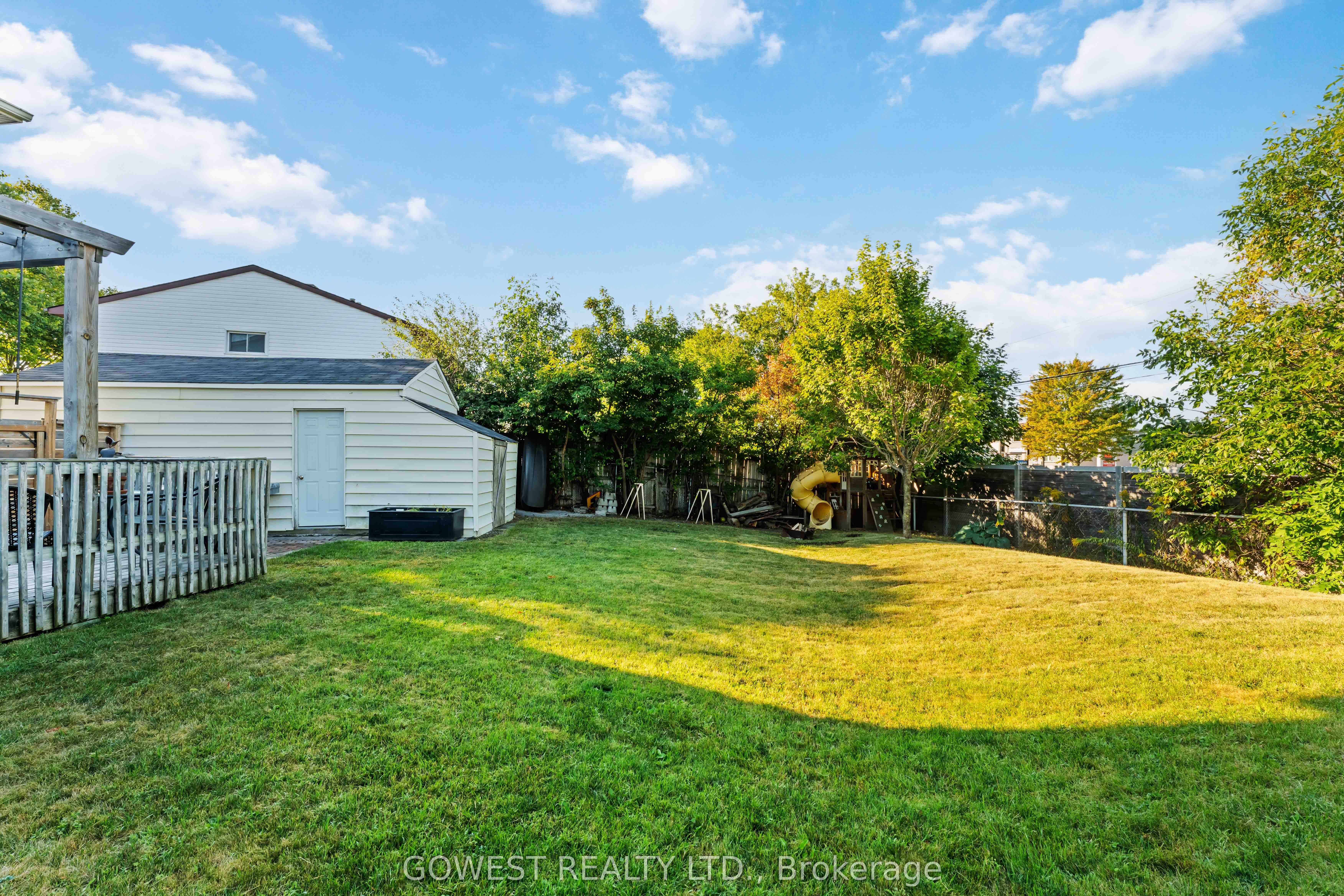 94 Fieldgate Drive Property Photo 30
