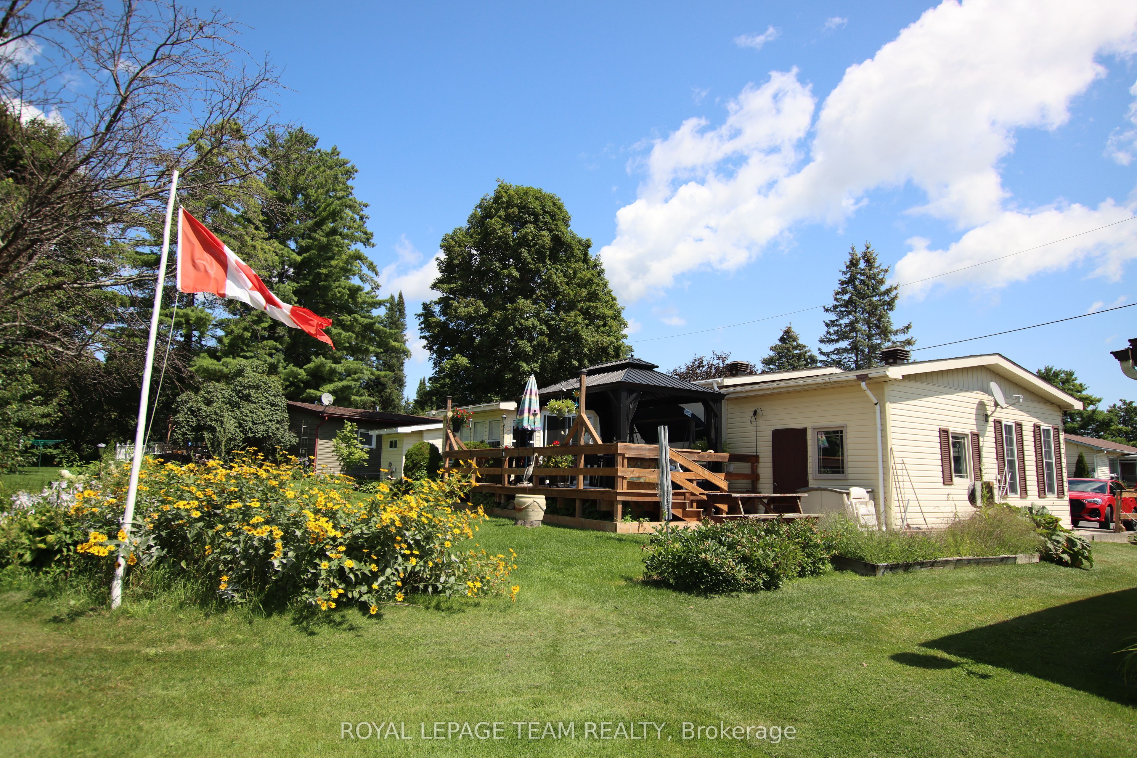 7 Woodside Lane Property Photo 5